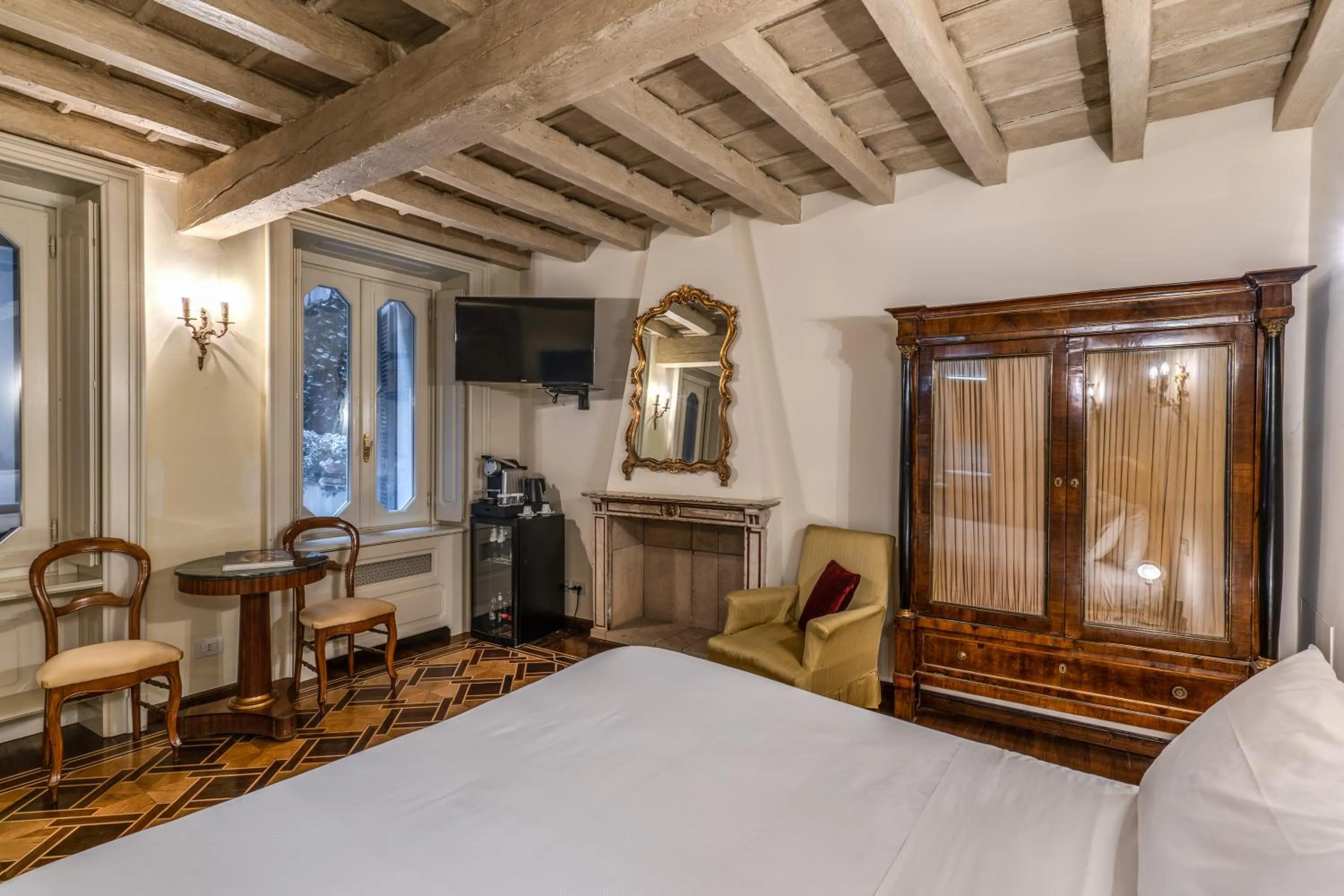 Bedroom, Bed in Hotel Santa Marta Suites