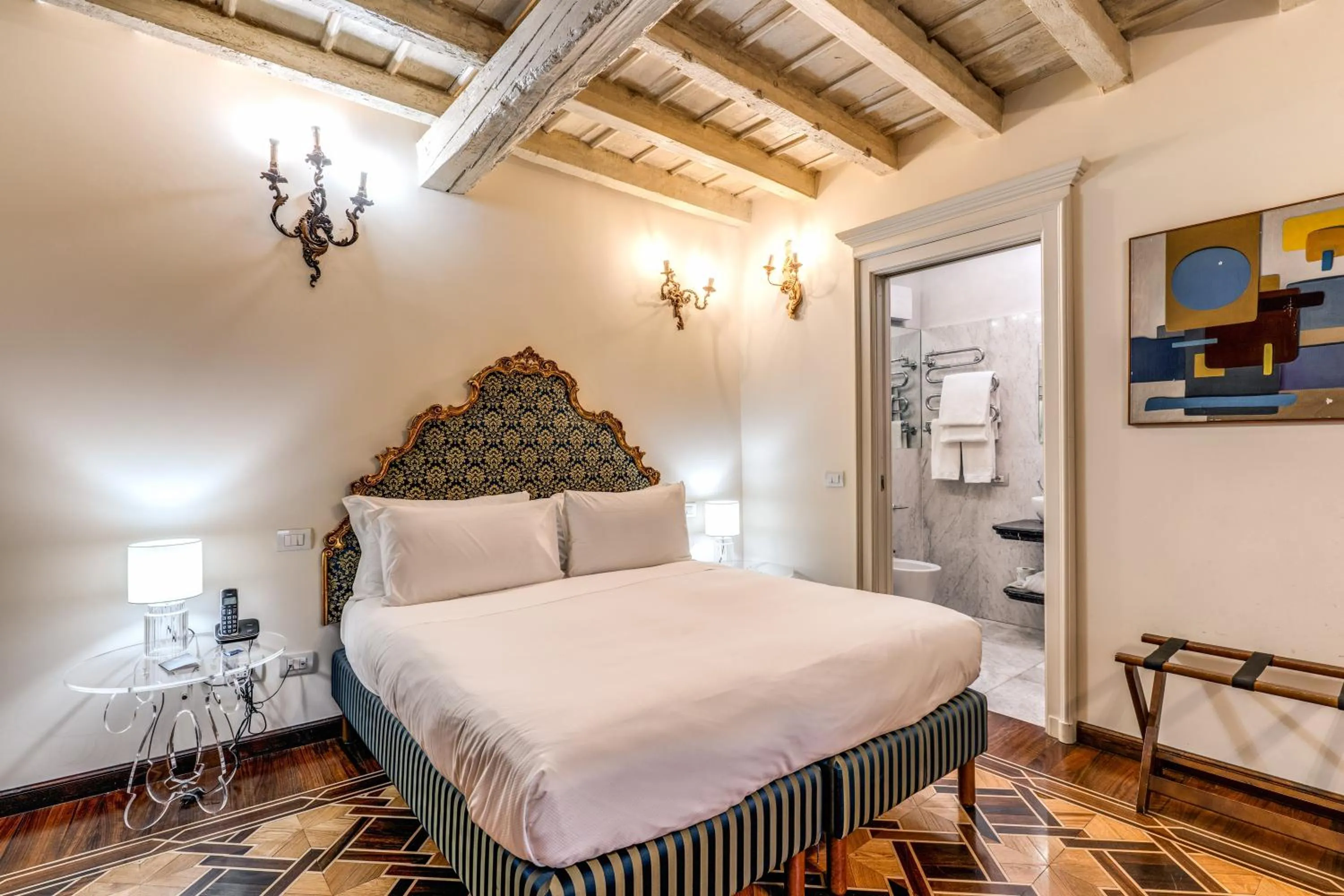 Bedroom, Bed in Hotel Santa Marta Suites