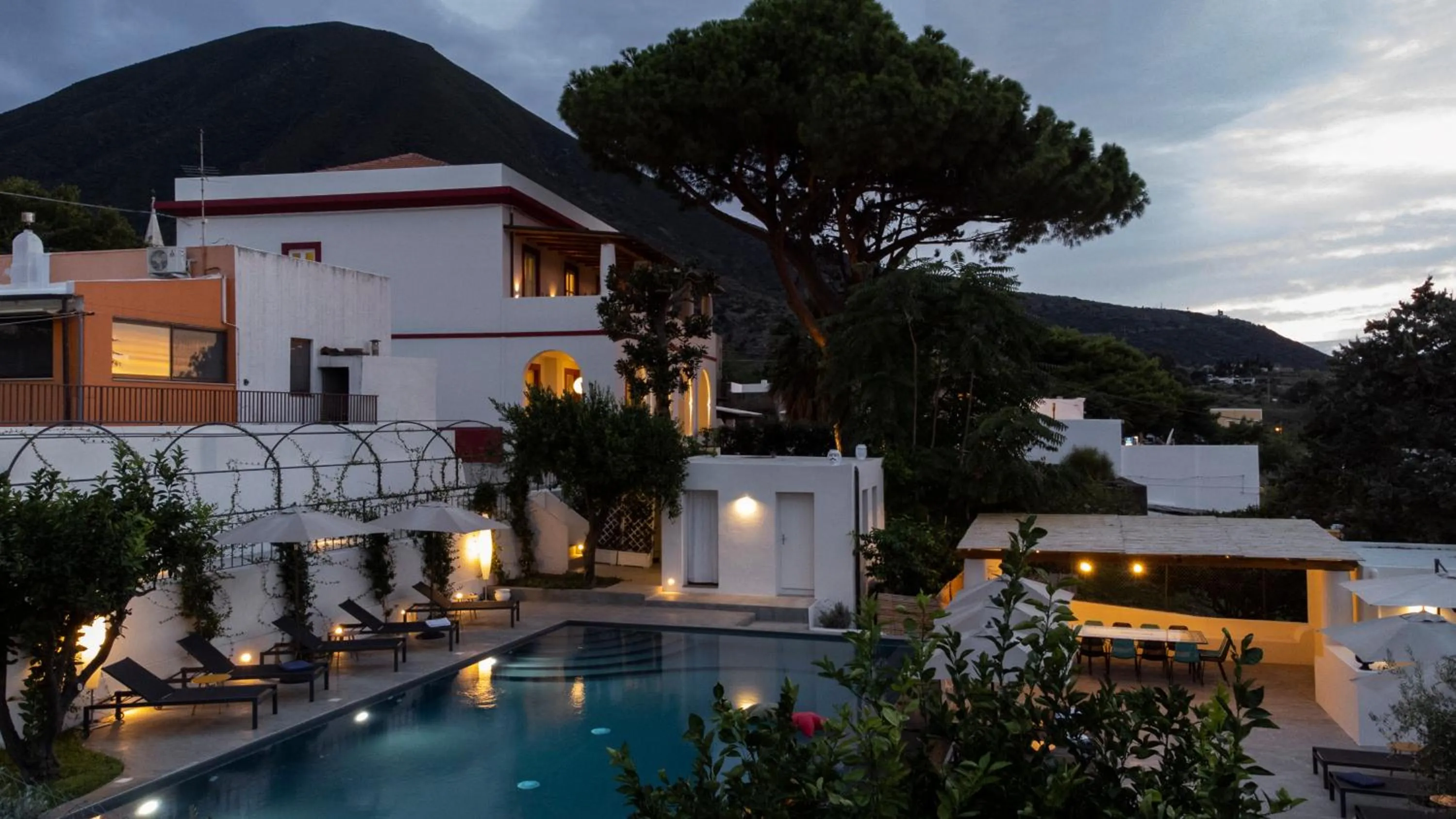 Property building in Frangimare La Segreta