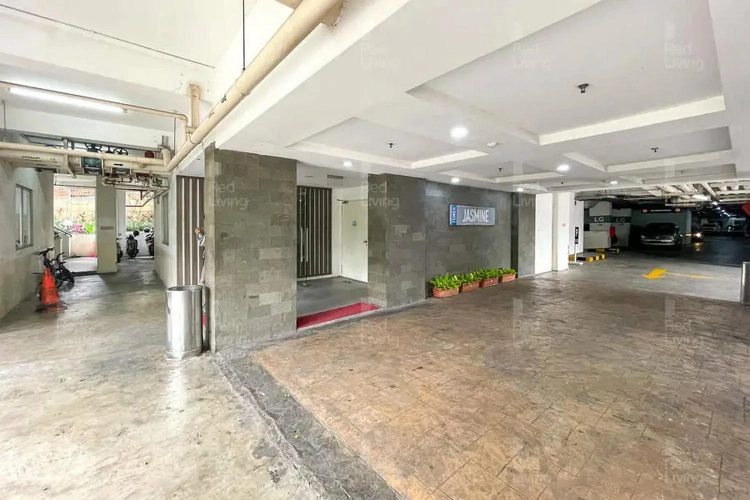 Facade/entrance in RedLiving Apartemen Bassura City - Byrin Property Tower Heliconia