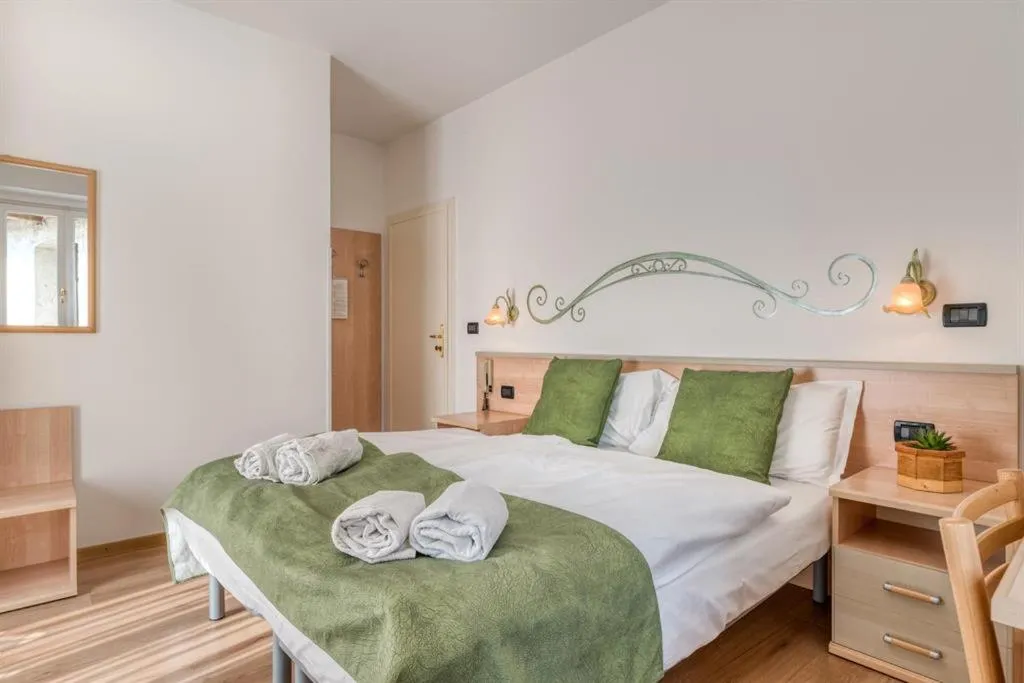 Bed in Albergo Alla Costa