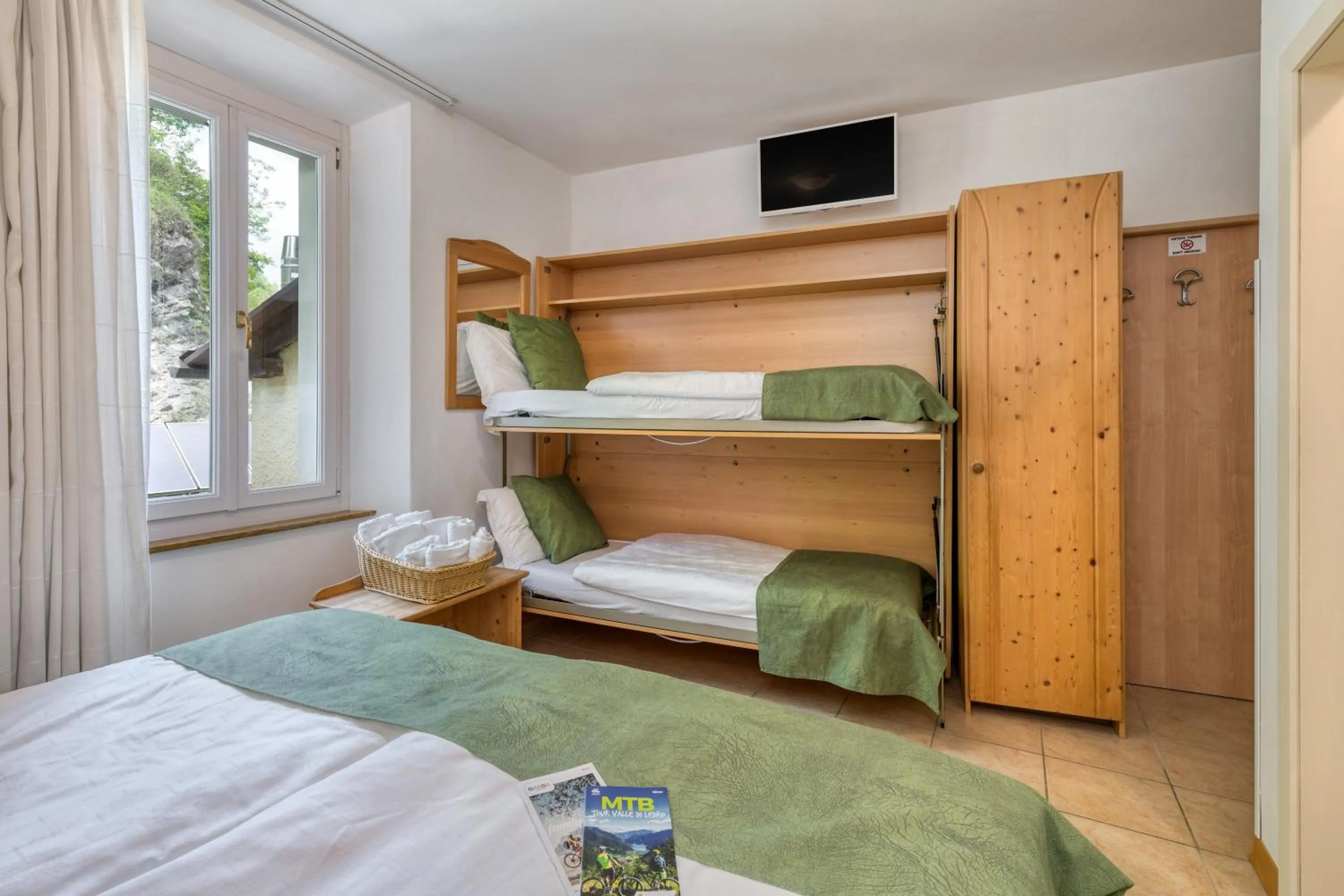 Bedroom, Bed in Albergo Alla Costa