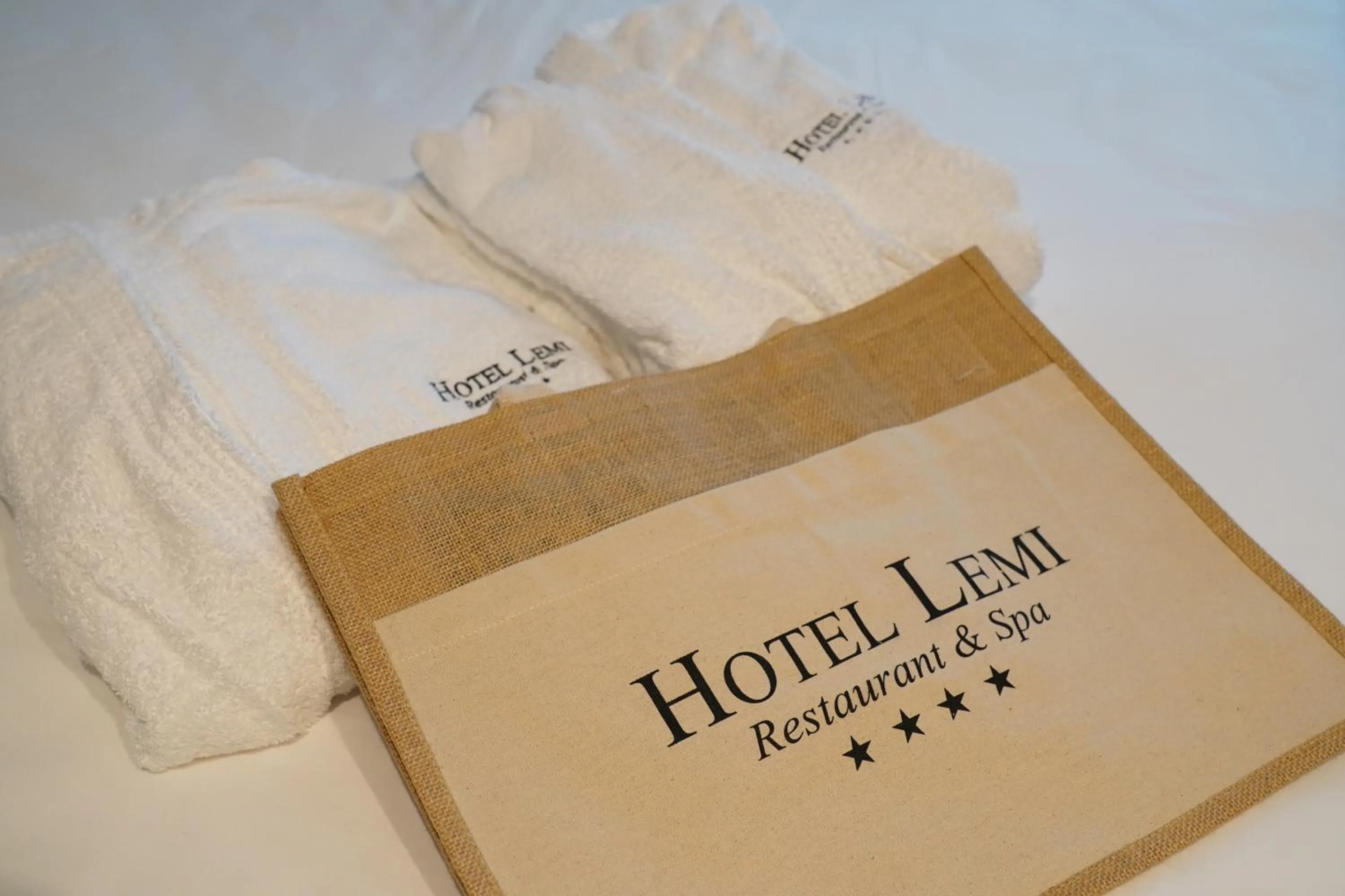Bed in Hotel Lemi