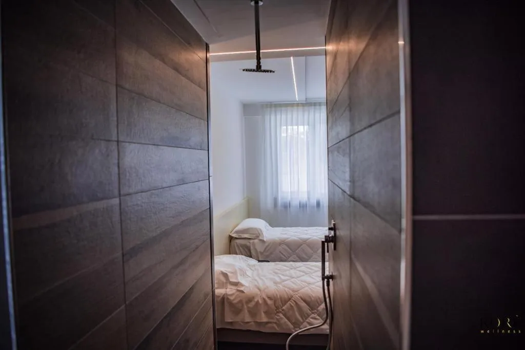 Photo of the whole room, Bed in Korè Hotel