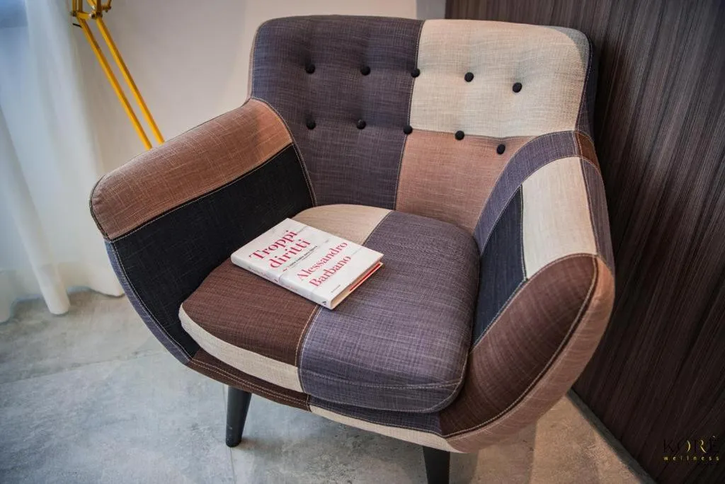 Living room in Korè Hotel