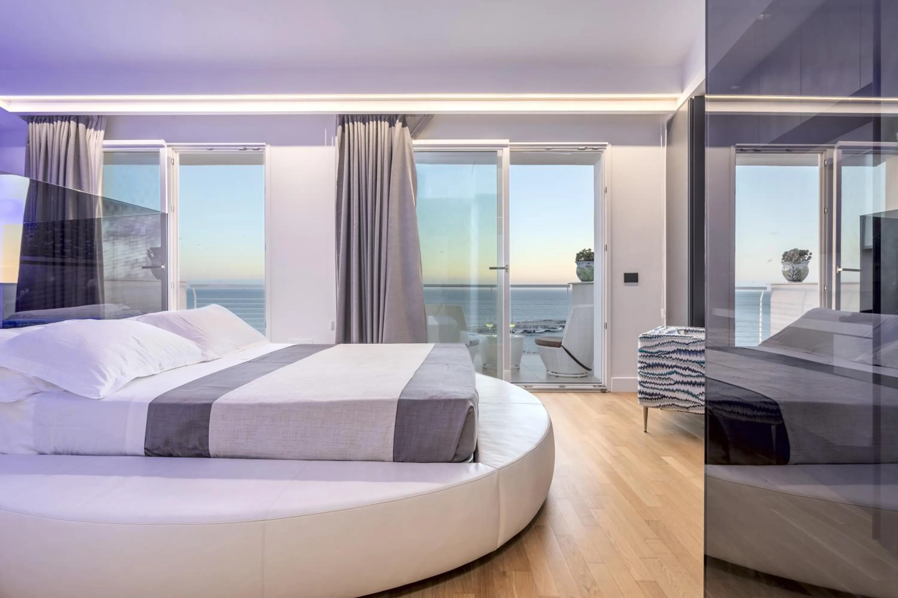 King Suite with Spa Bath in Hibrido Boutique Hotel & Spa