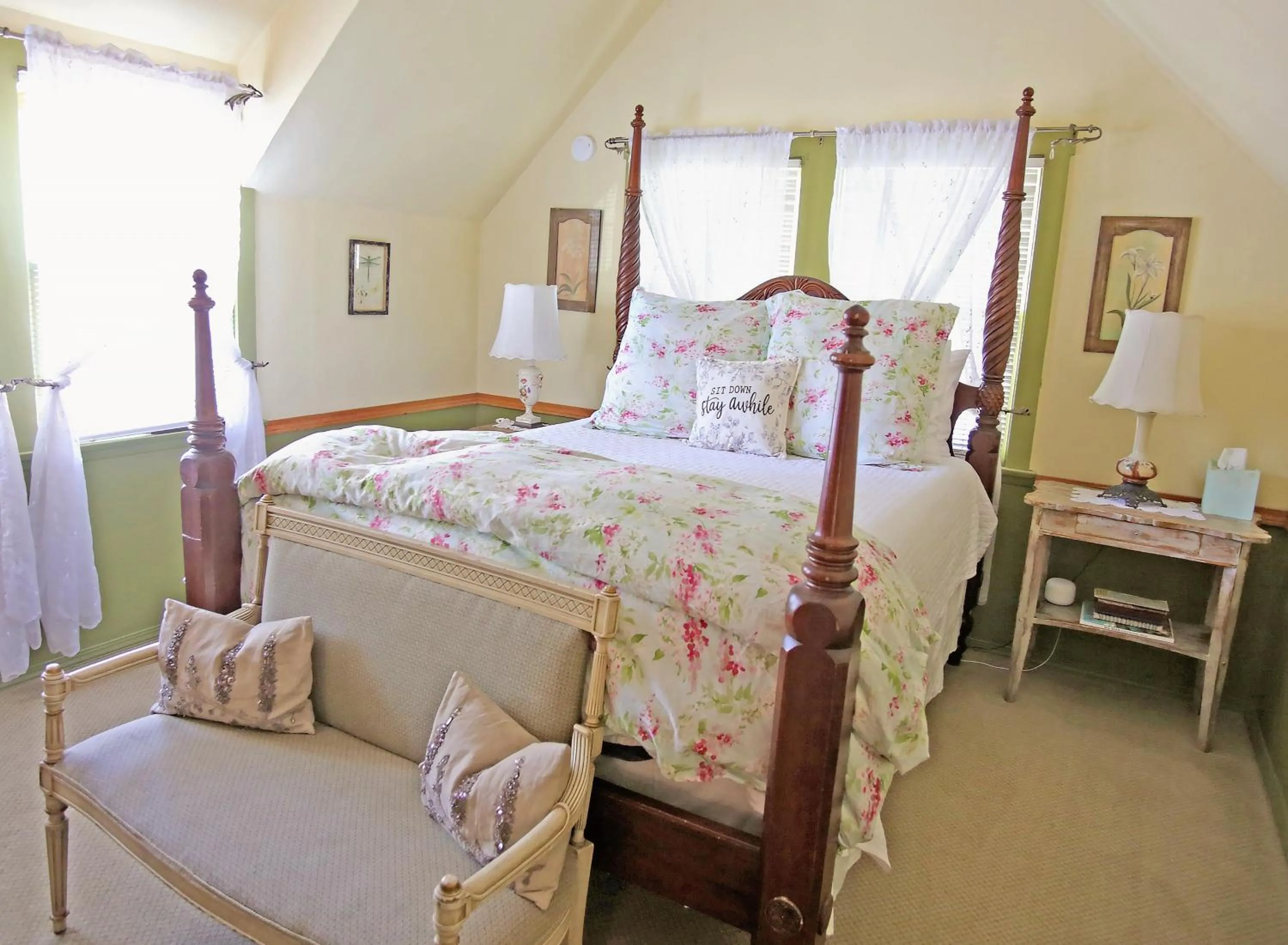 Bed in Gold Mountain Manor