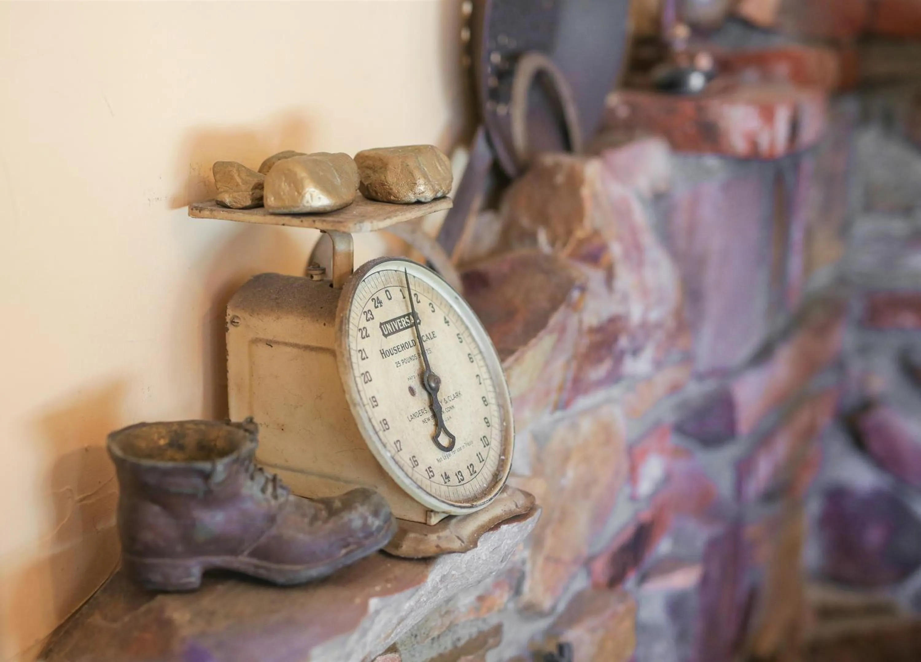 flat iron in Gold Mountain Manor