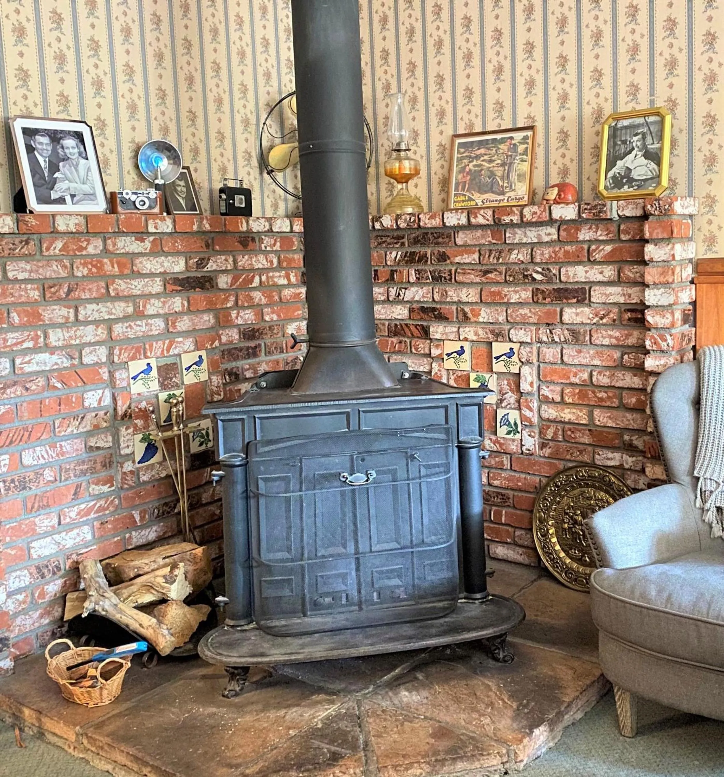 flat iron in Gold Mountain Manor