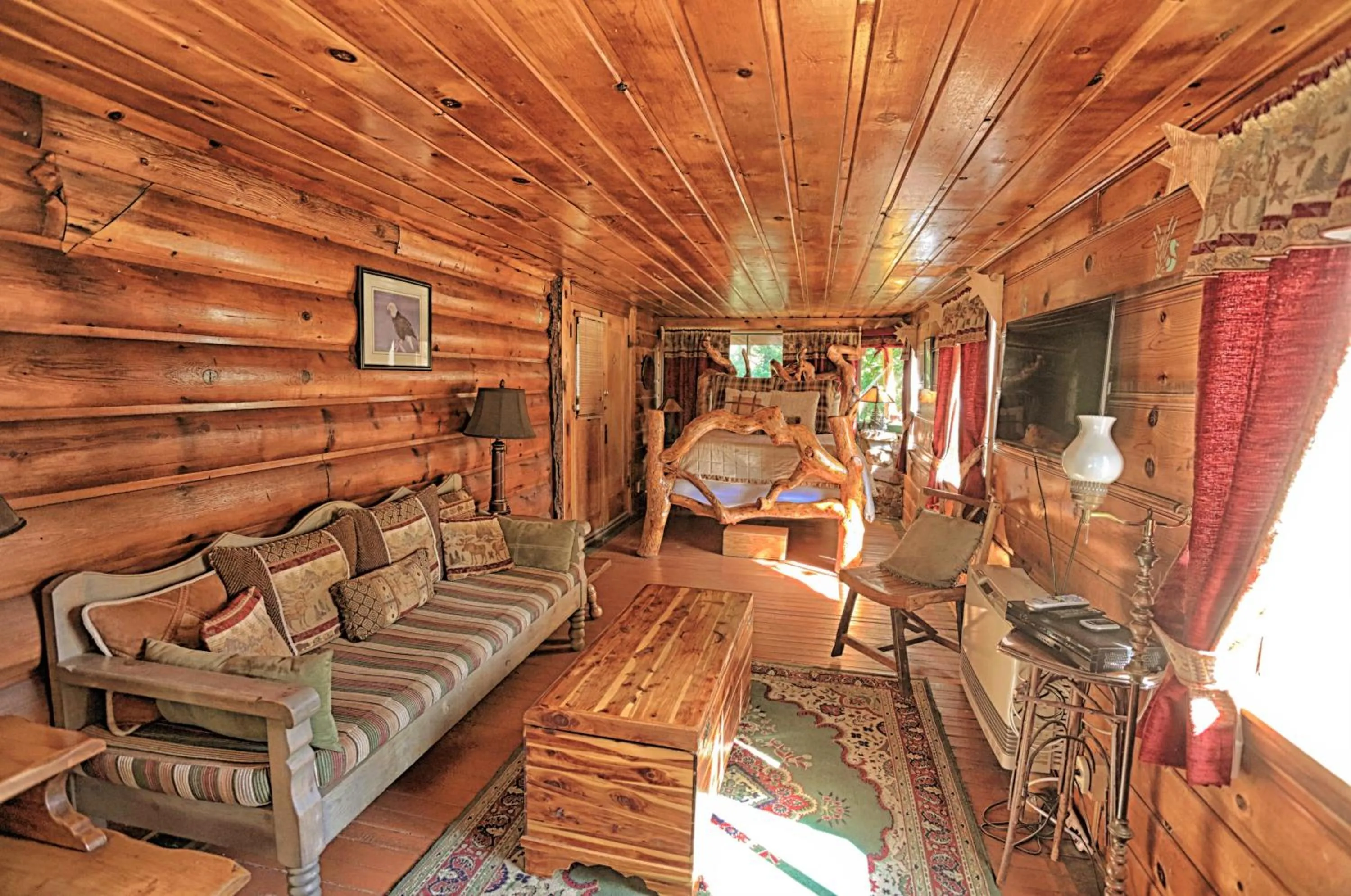 Bed in Gold Mountain Manor