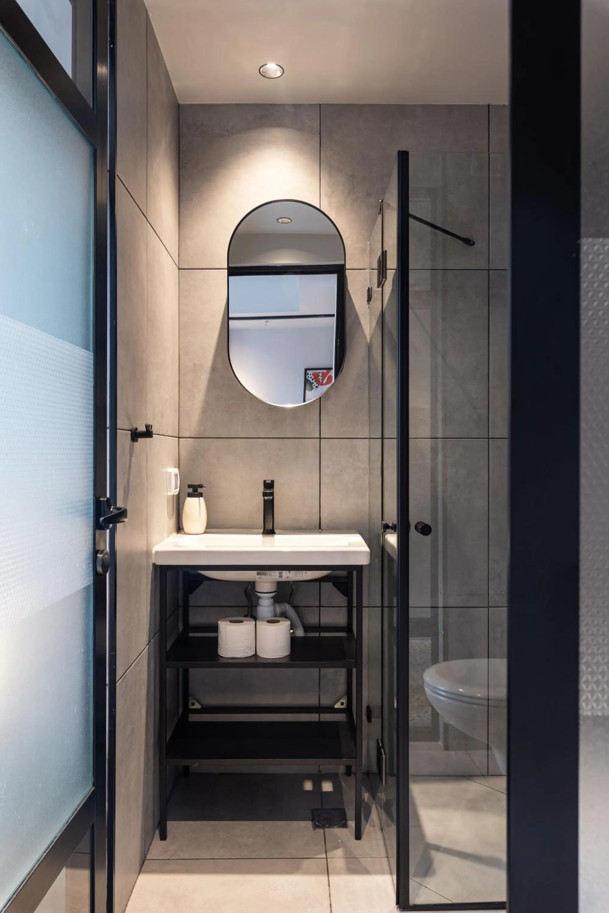 Bathroom in Levinski Market Hotel