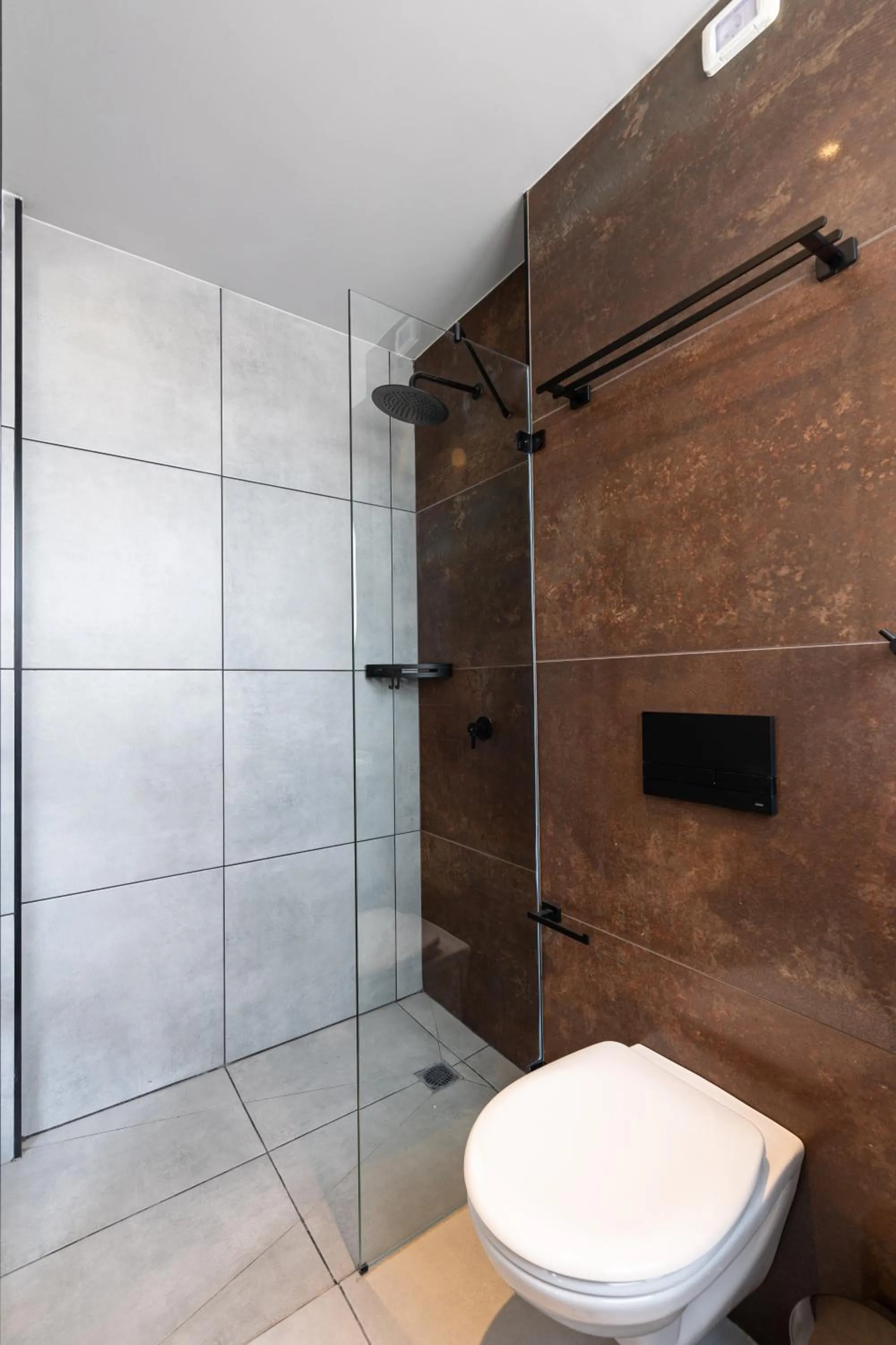 Bathroom in Levinski Market Hotel