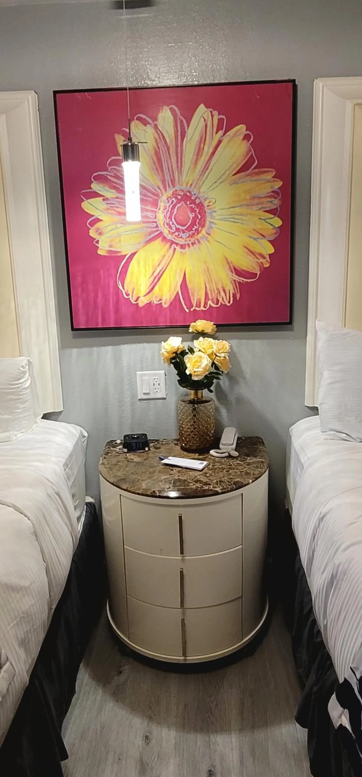 Bedroom, Bed in Dragonfly Inn & Suites