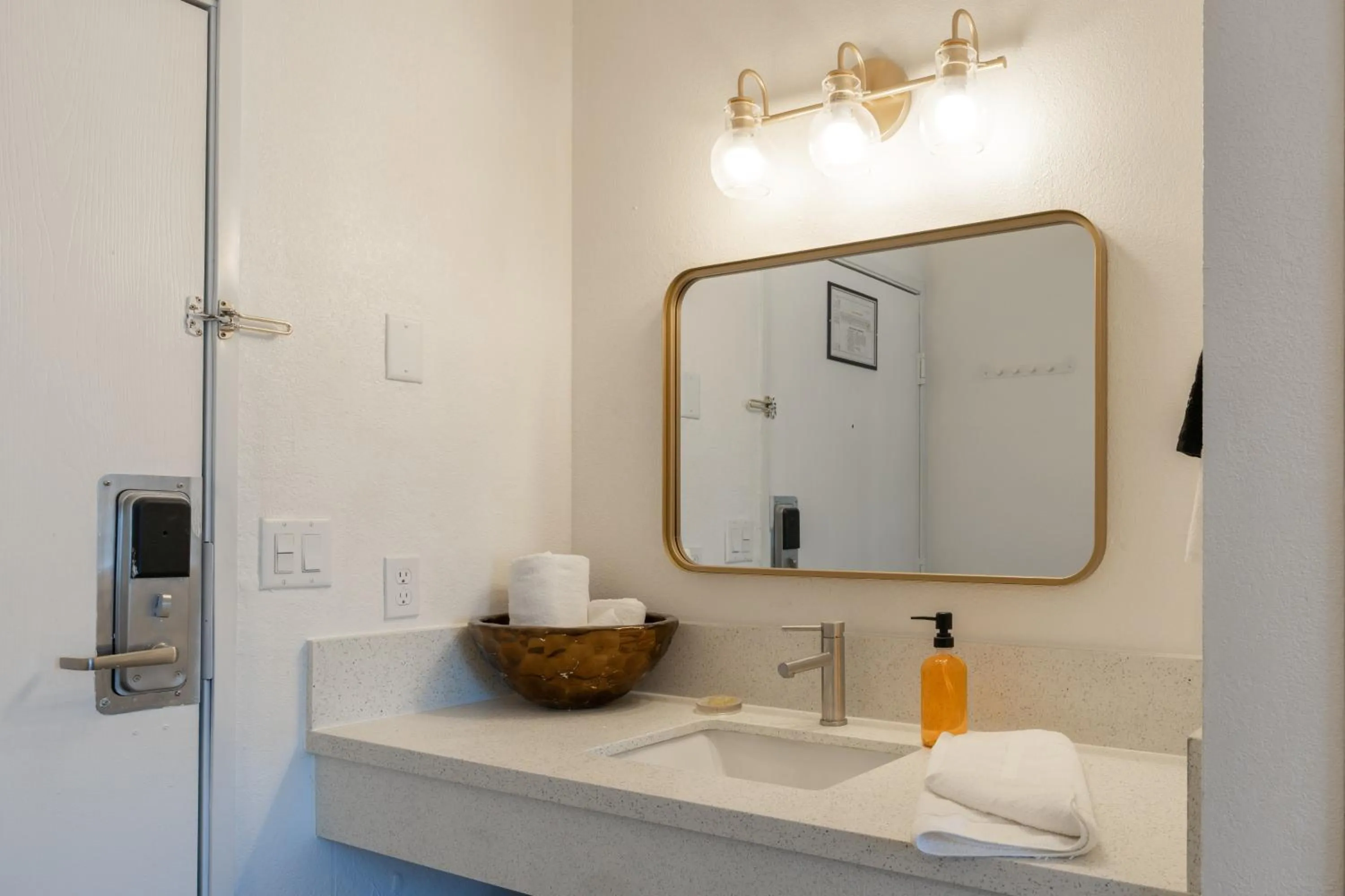 Bathroom in Dragonfly Inn & Suites