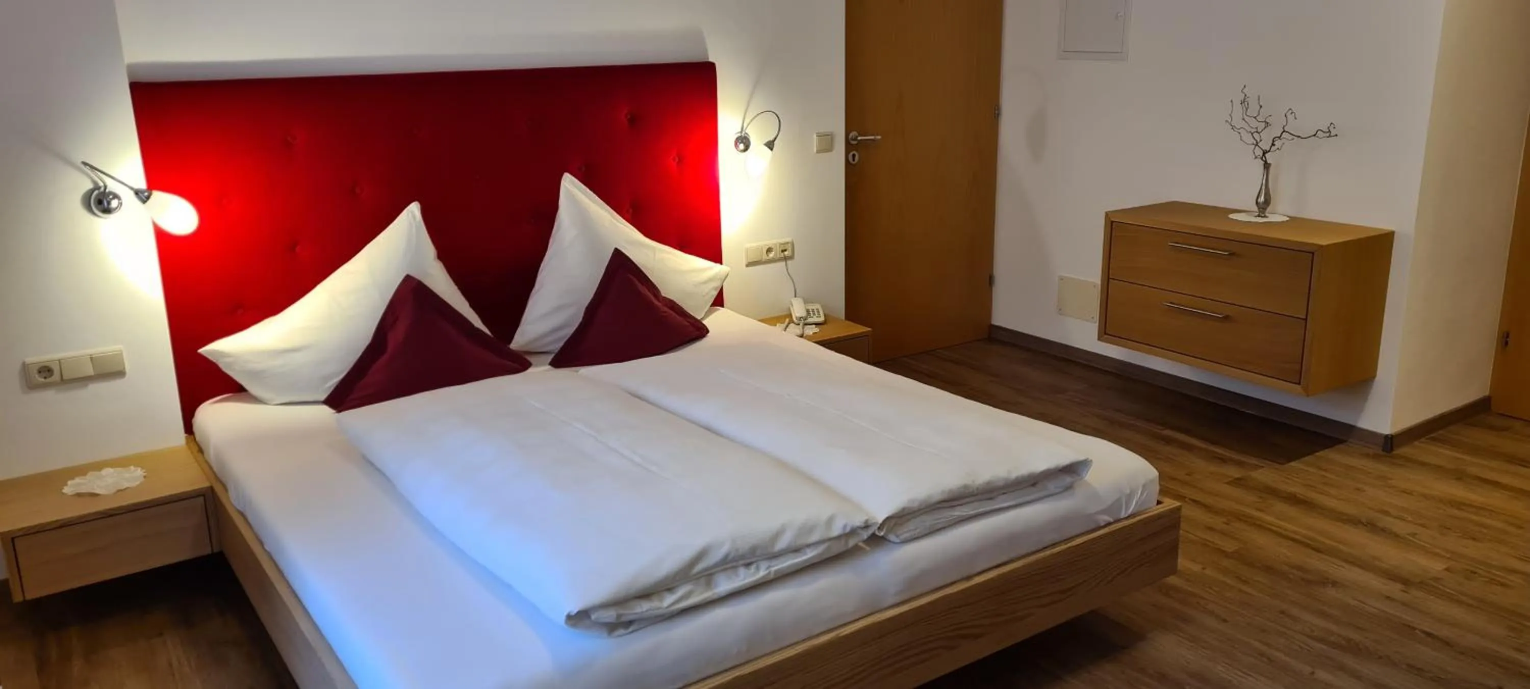 Photo of the whole room, Bed in Appartements Dornach