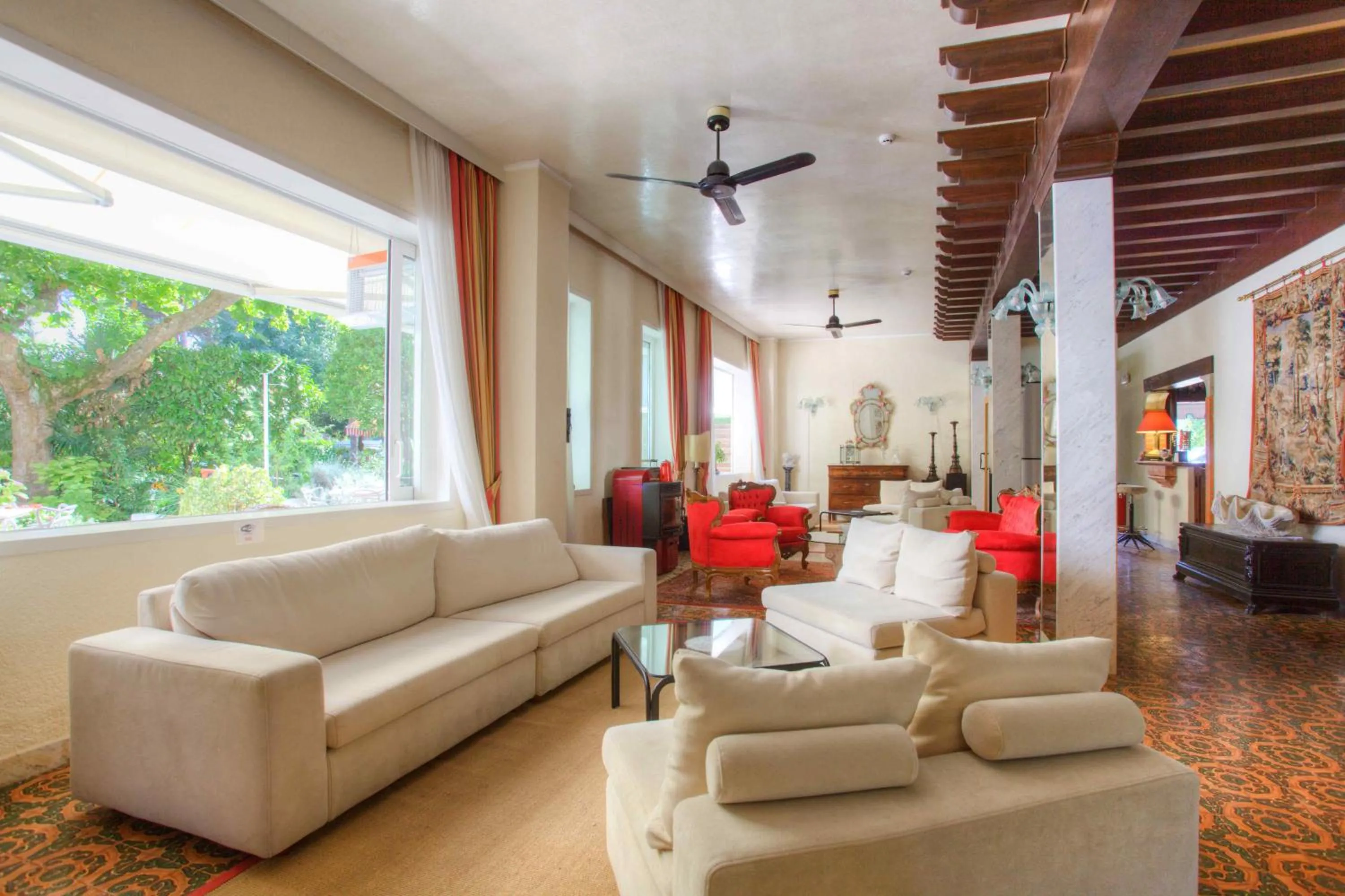 Living room in Hotel Valdor