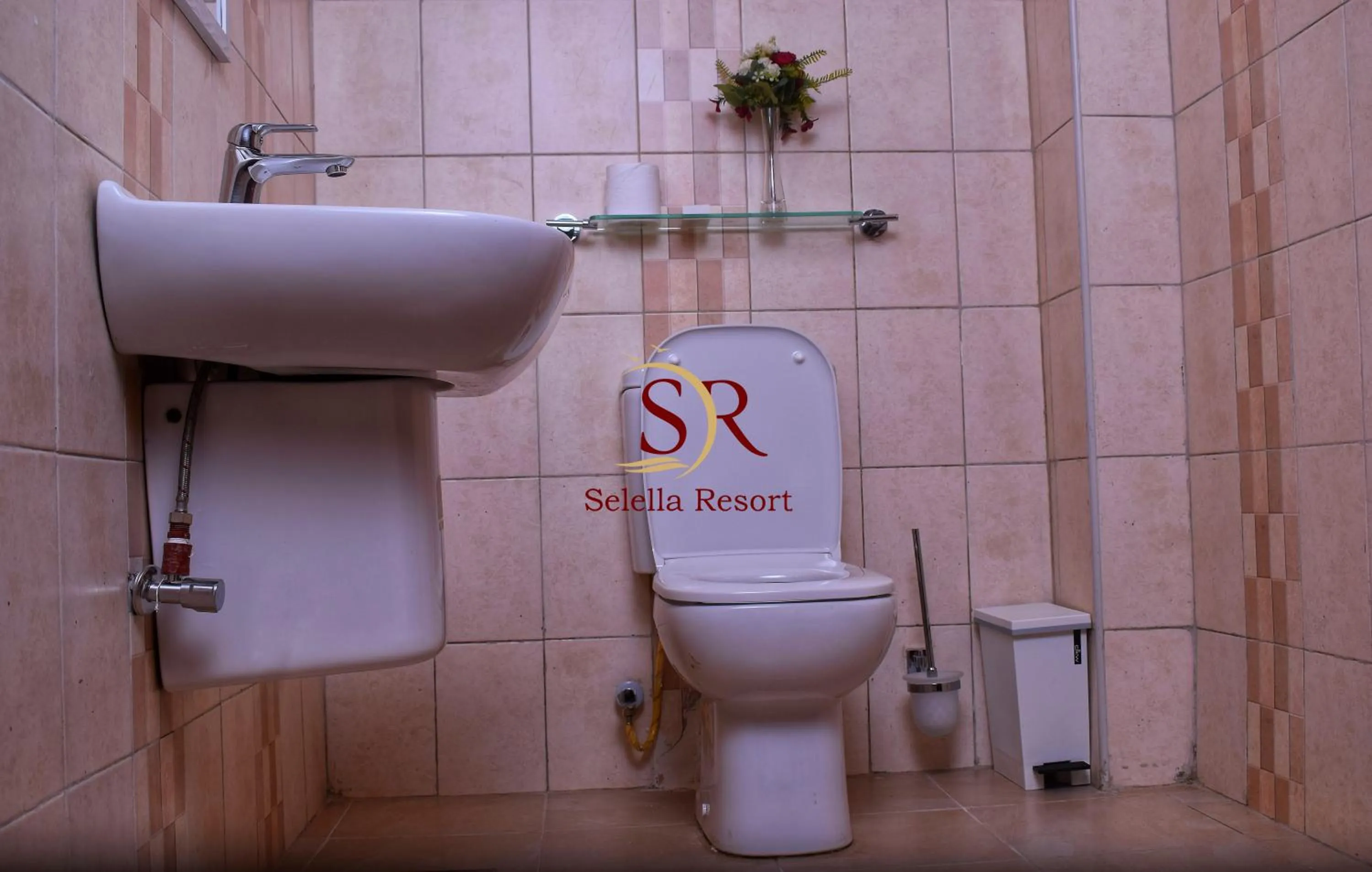 Toilet in Selella Resort
