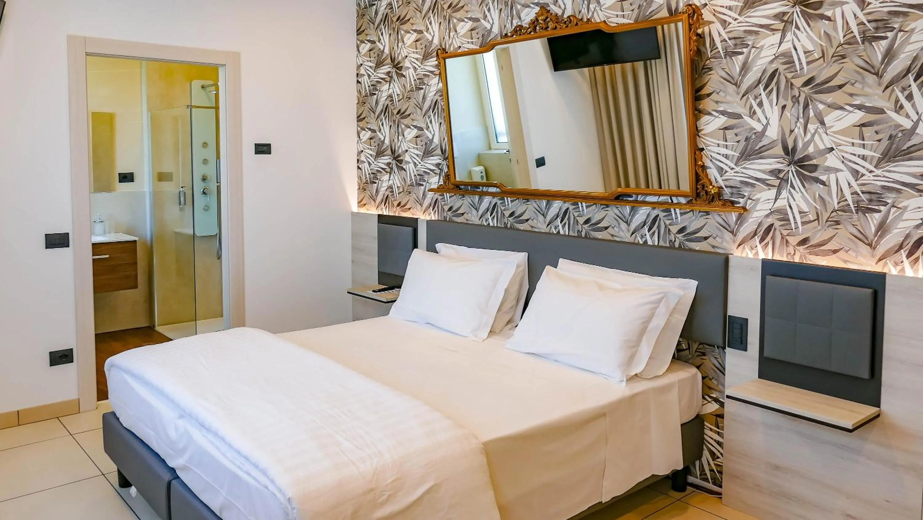 Bed in Hotel Benaco Garda ***S