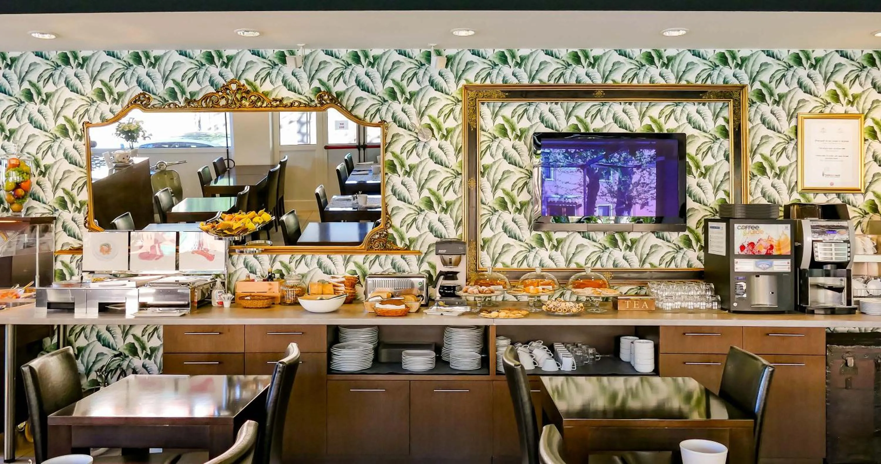 Breakfast in Hotel Benaco Garda ***S