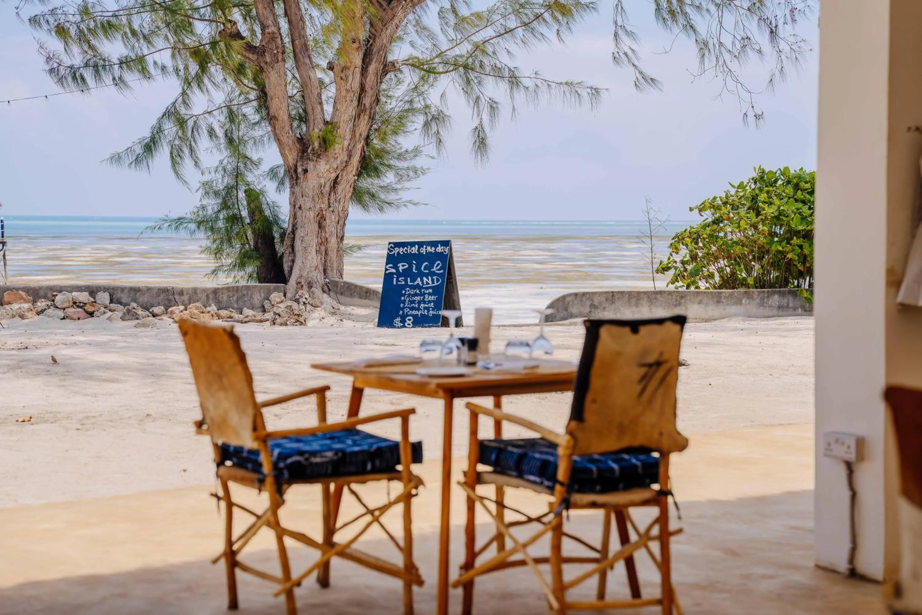 Restaurant/places to eat in Spice Island Hotel & Resort