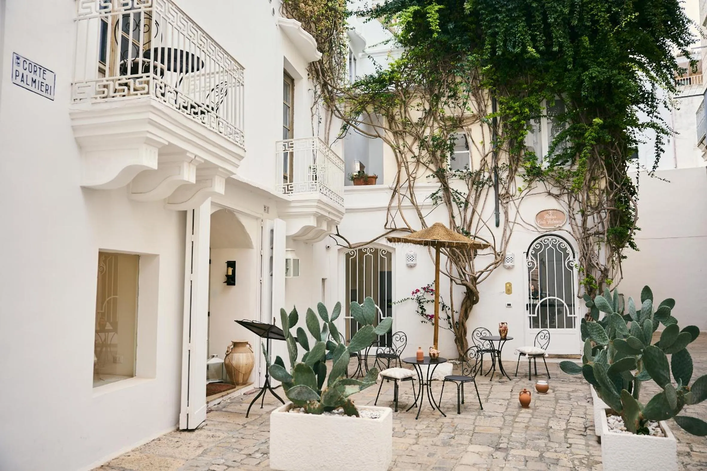 Property building in Relais Corte Palmieri & Il Chiostro - Residenza d'epoca