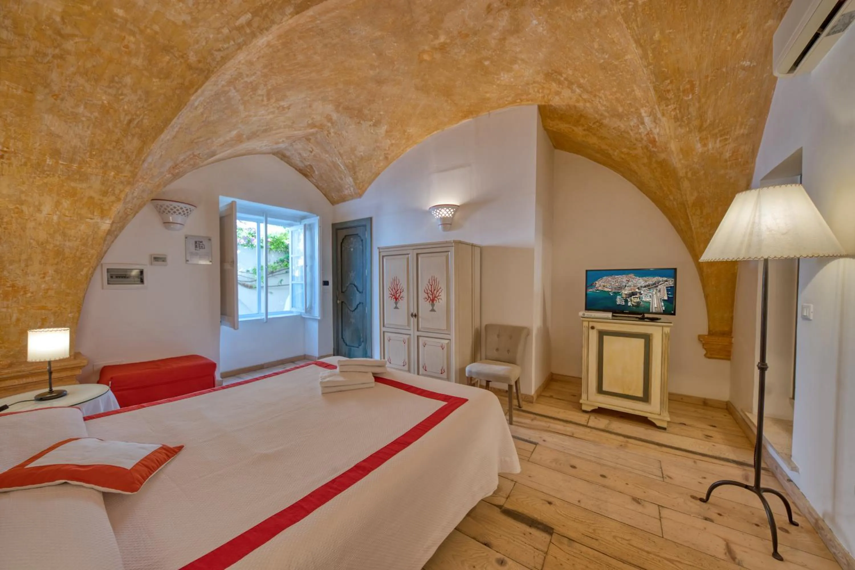 Bed in Relais Corte Palmieri & Il Chiostro - Residenza d'epoca