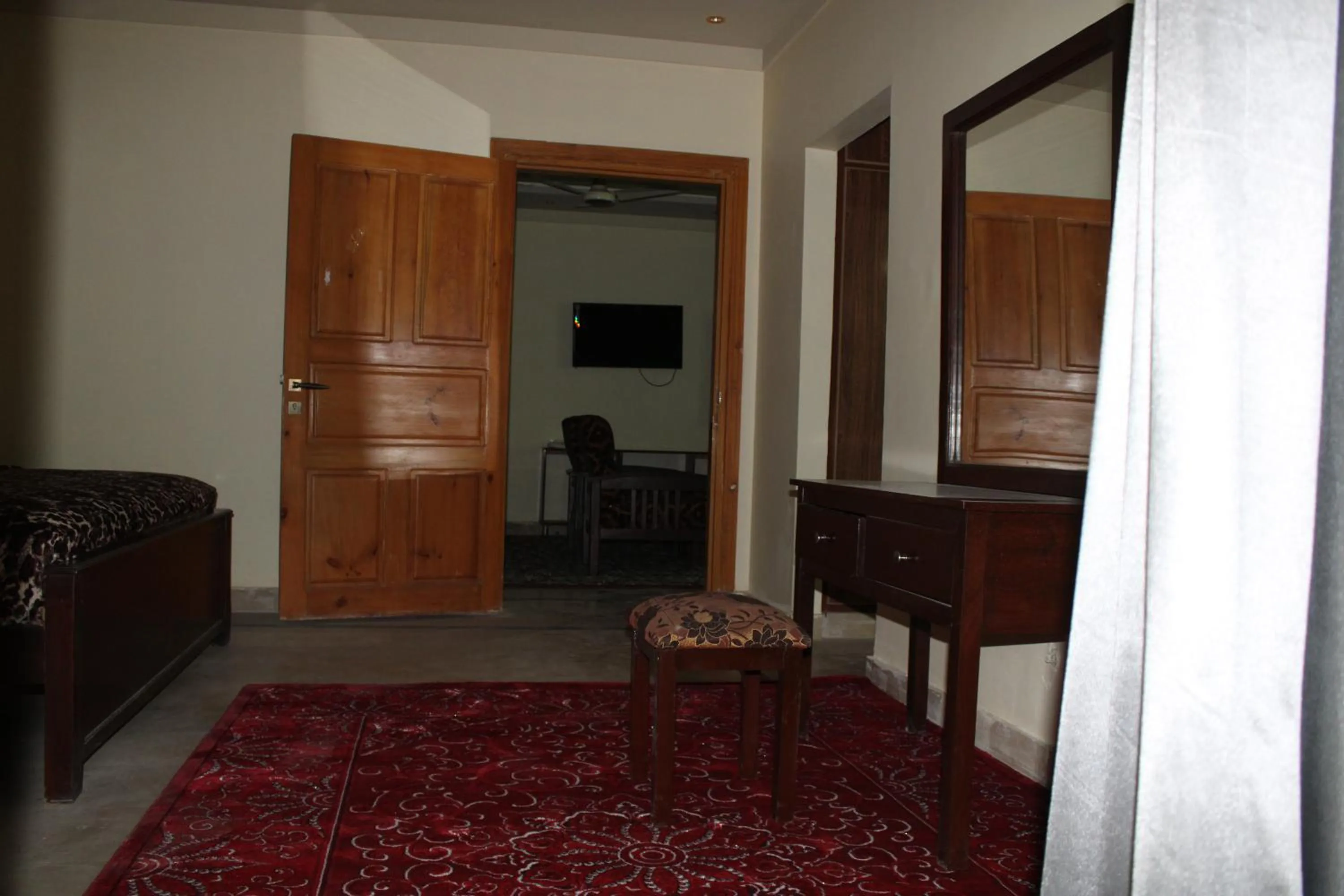 TV and multimedia in Hotel Le Meridien