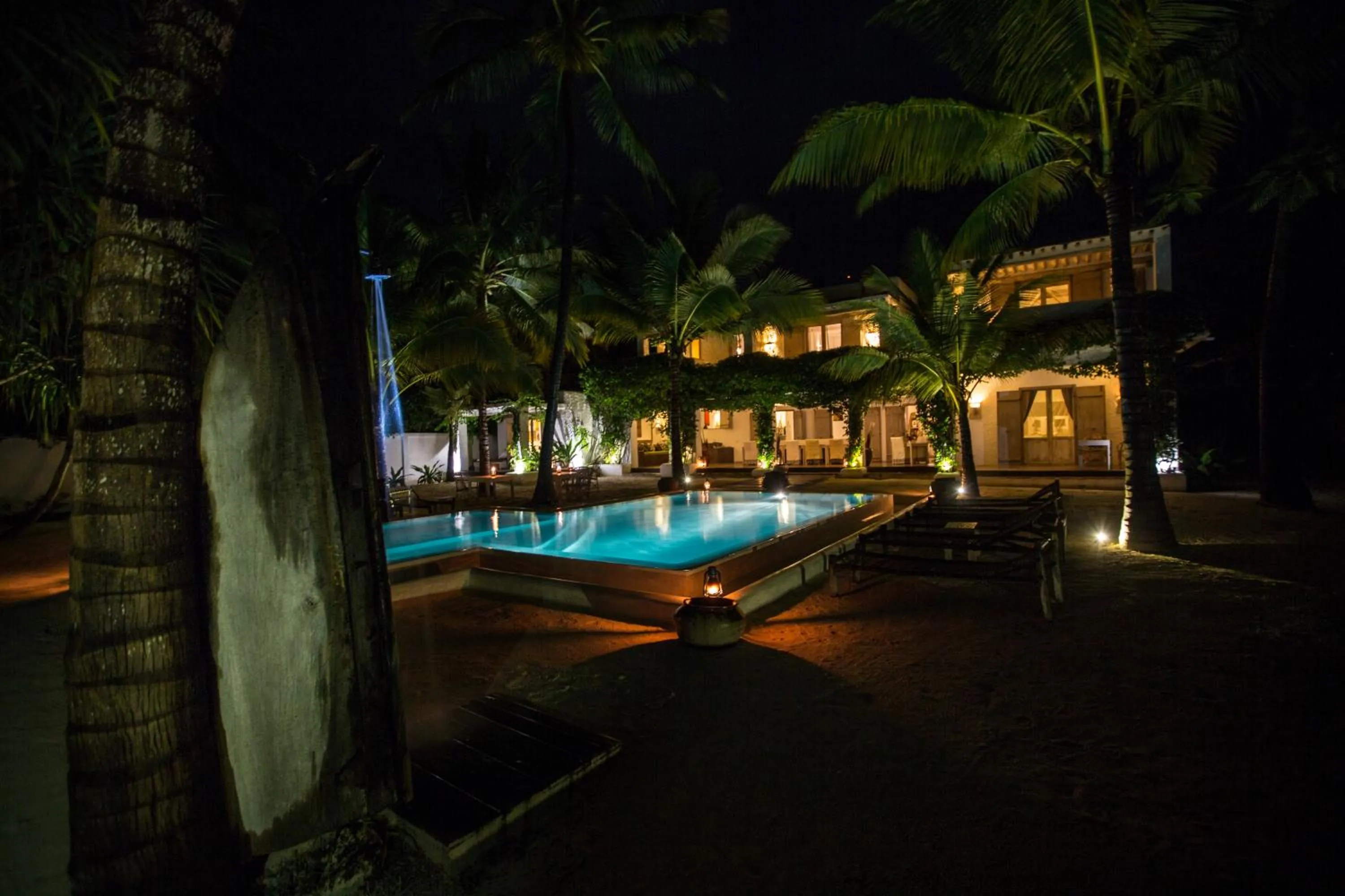 Swimming pool in Uzuri Boutique Hotel