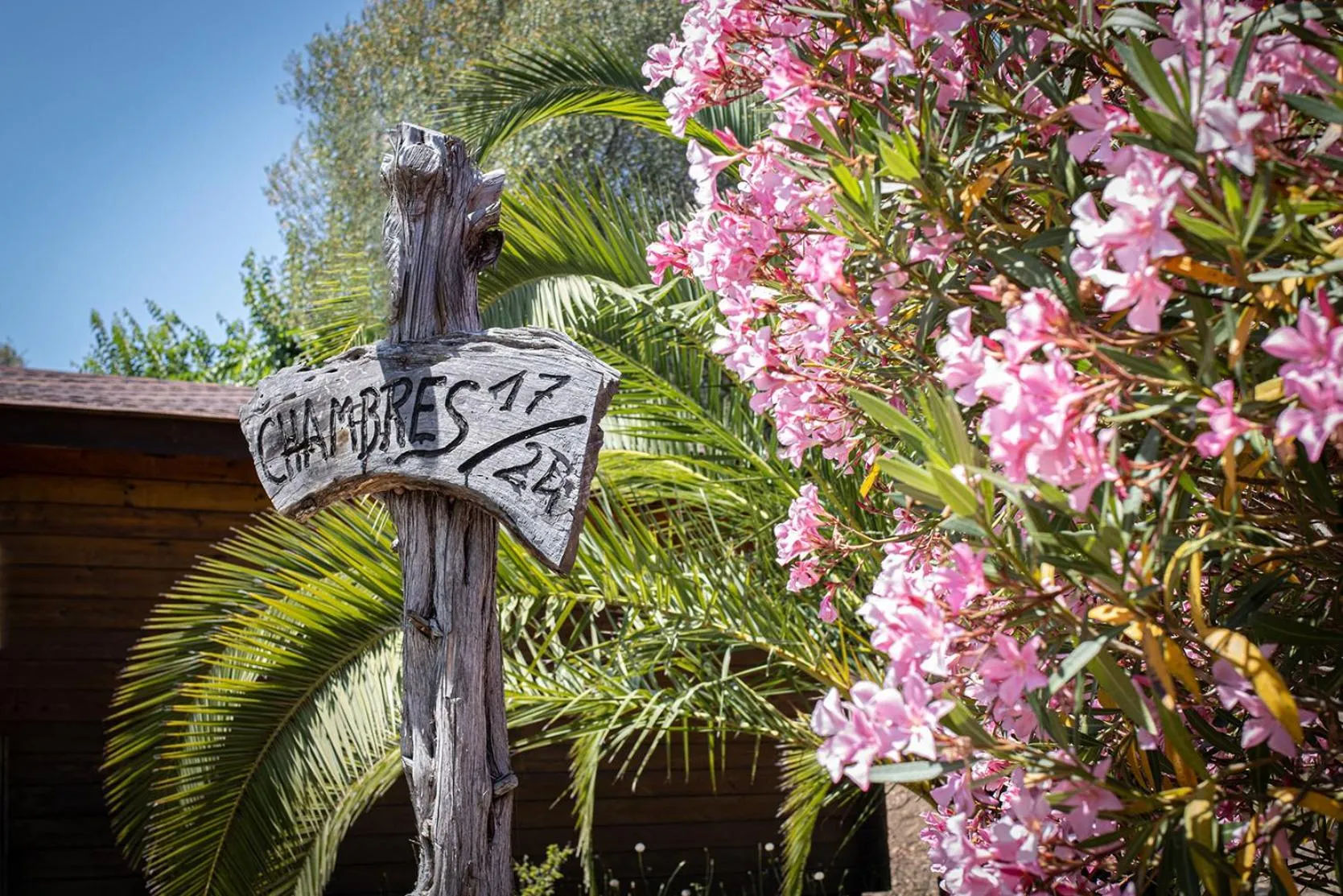 Property building in Mare E Monti