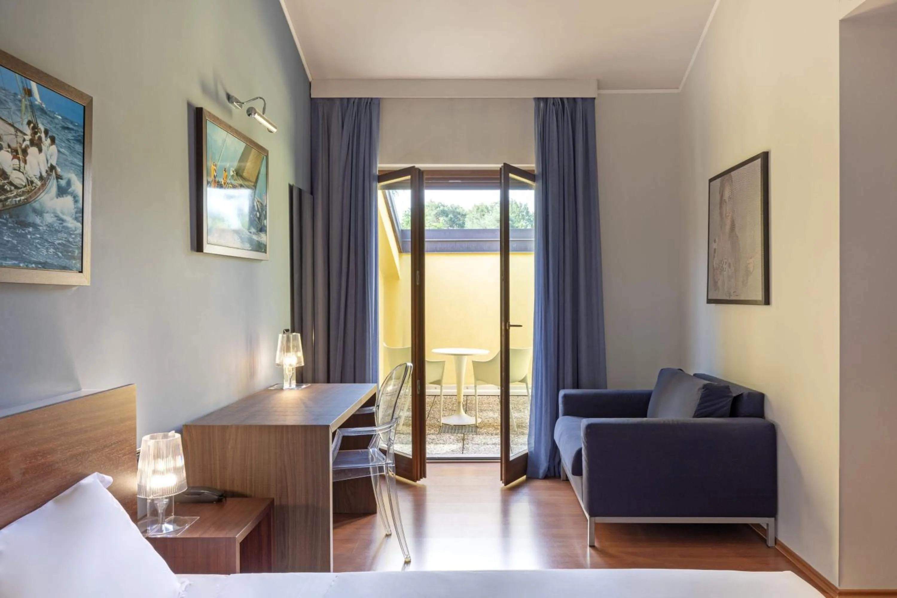 Photo of the whole room in B&B HOTEL Malpensa Lago Maggiore