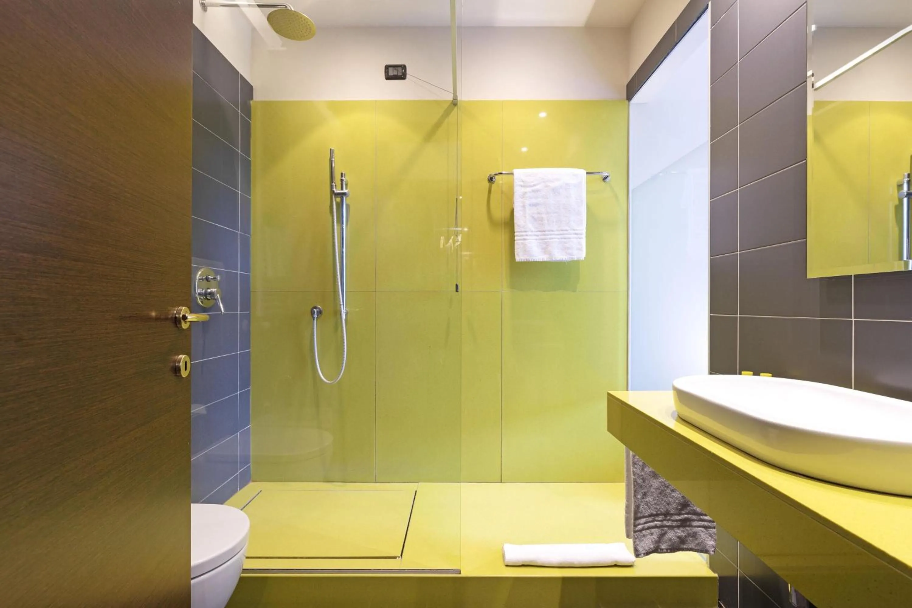 Photo of the whole room in B&B HOTEL Malpensa Lago Maggiore