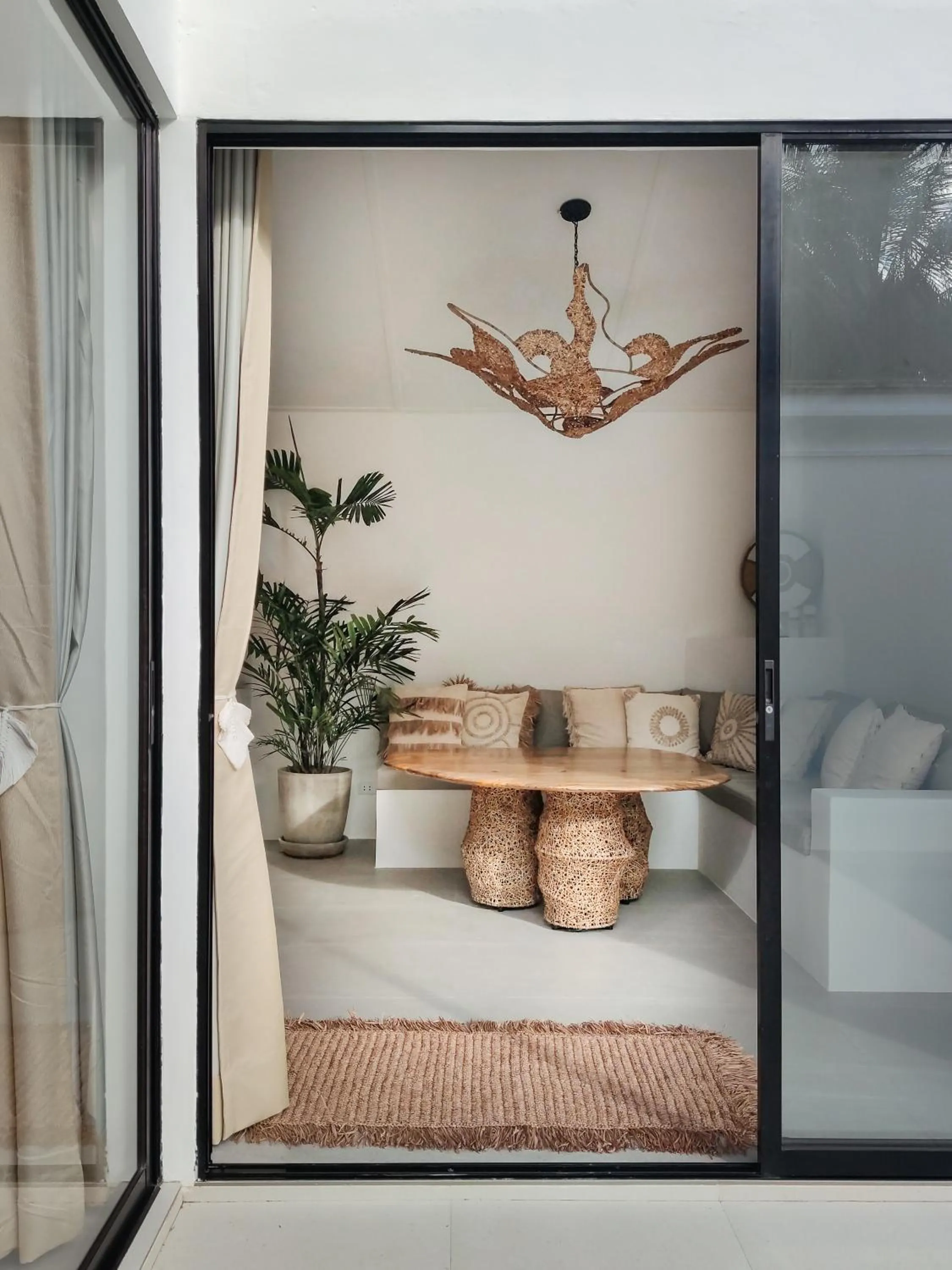 Lounge or bar, Bed in Bahala Na Villas