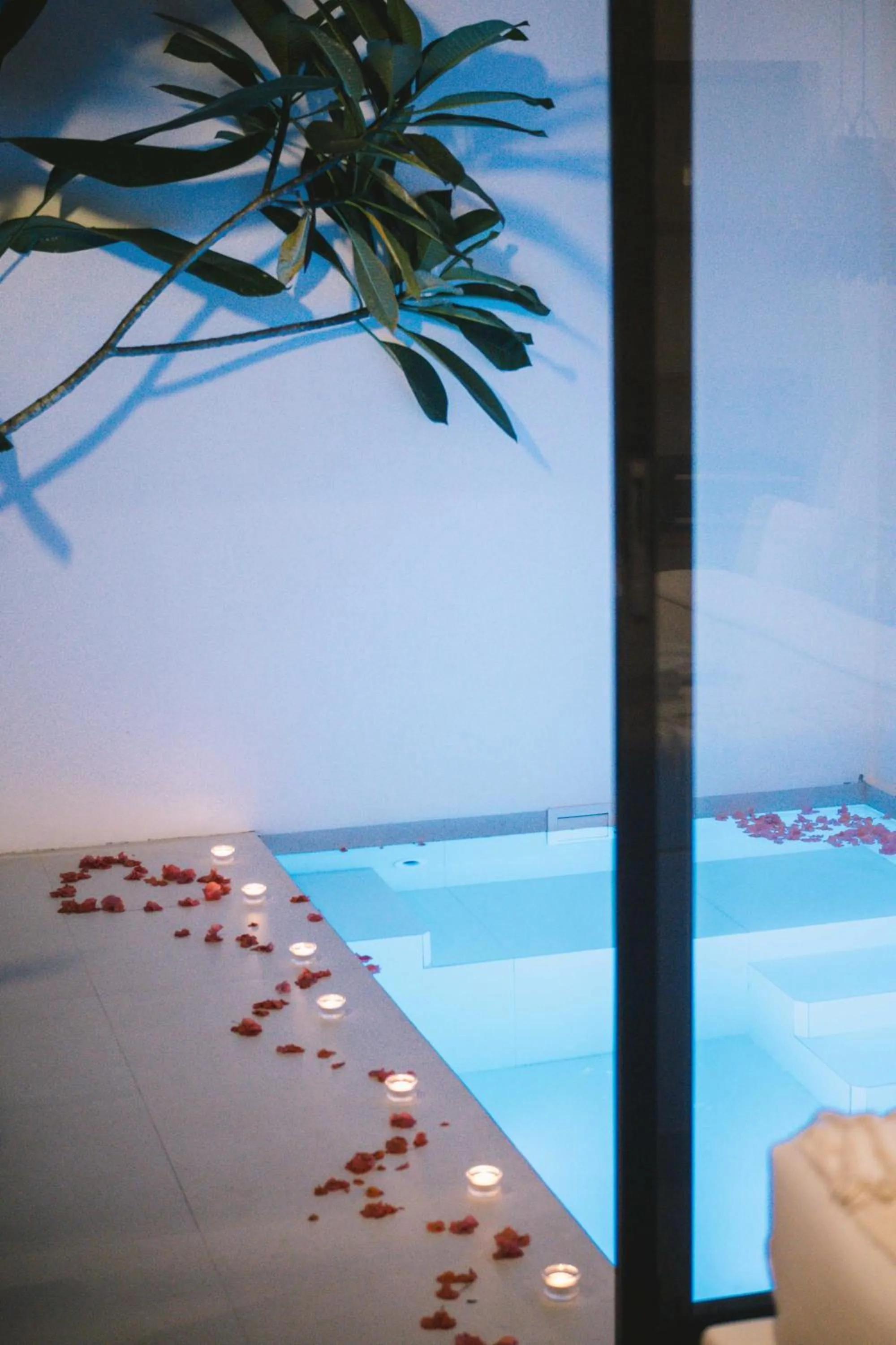 Restaurant/places to eat in Bahala Na Villas