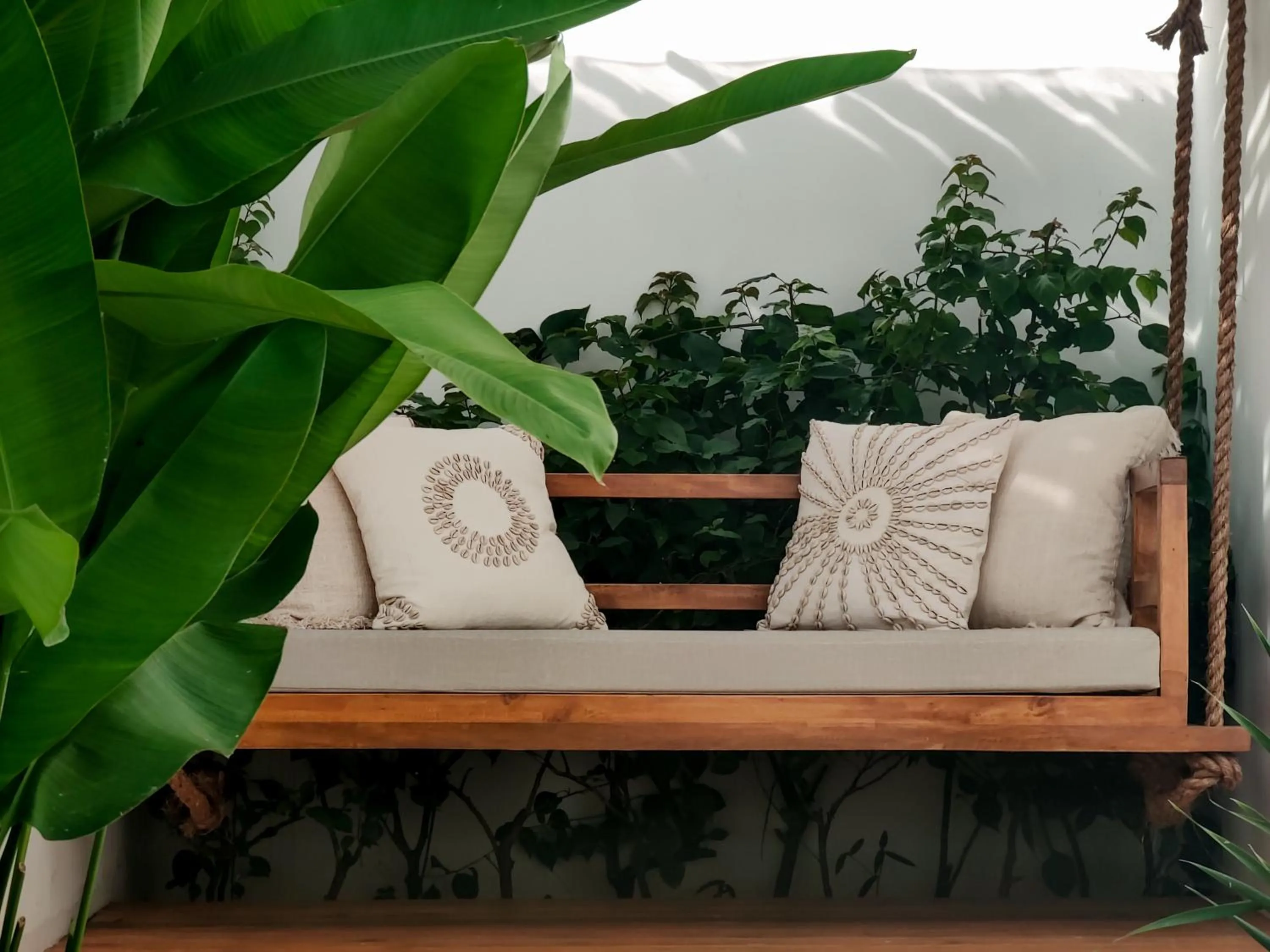 Coffee/tea facilities in Bahala Na Villas