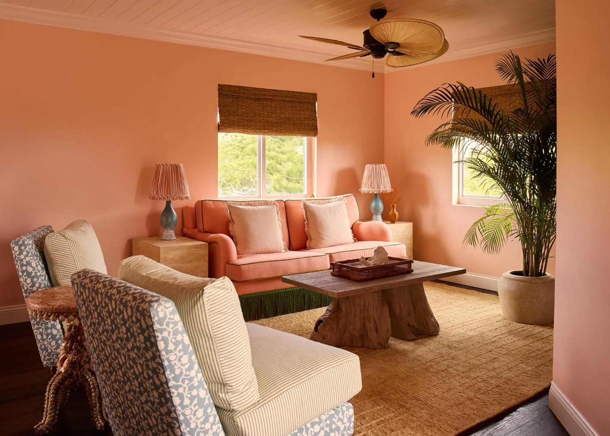Seating area in Coral Sands Inn & Cottages
