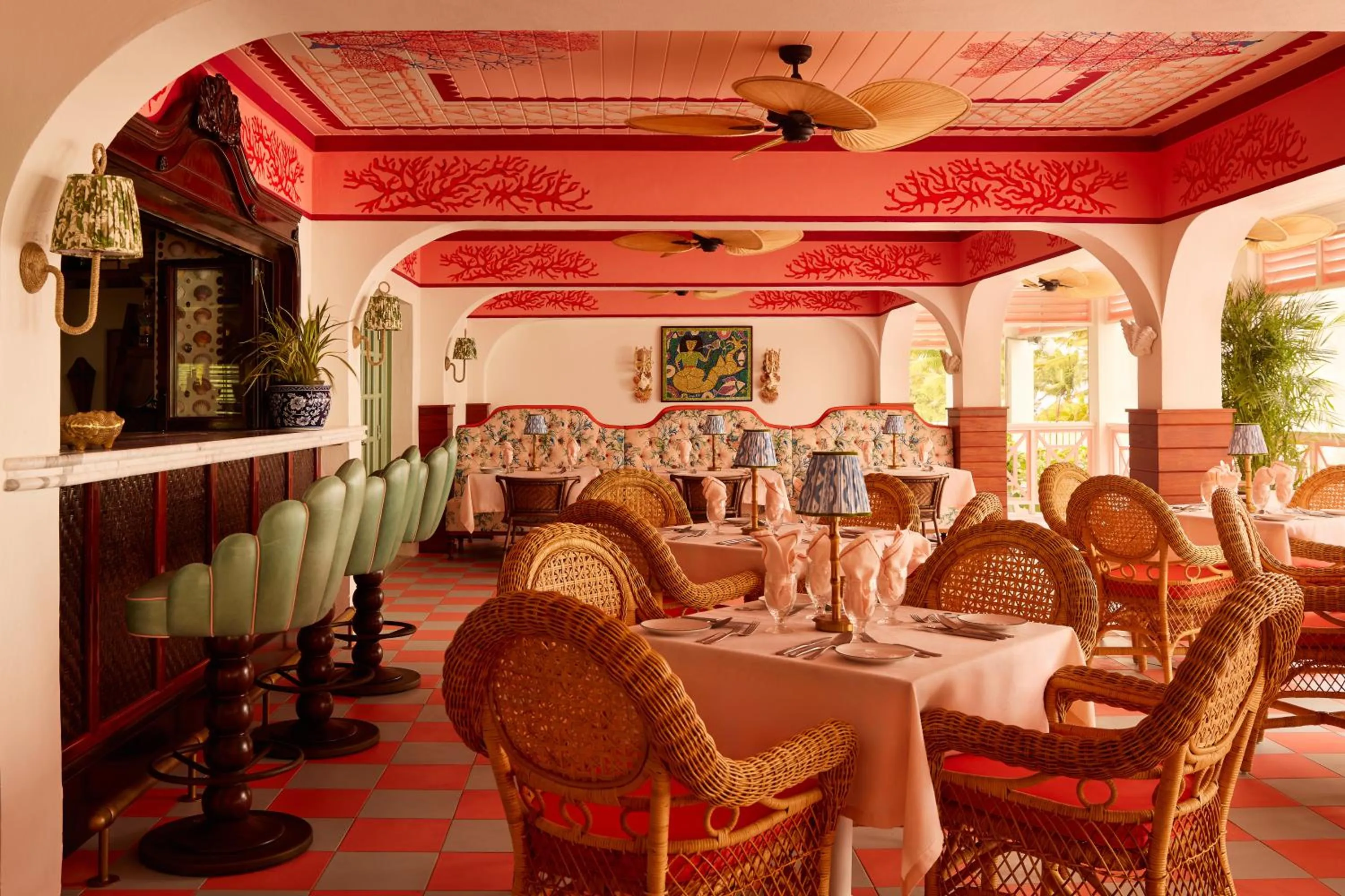 Restaurant/places to eat in Coral Sands Inn & Cottages