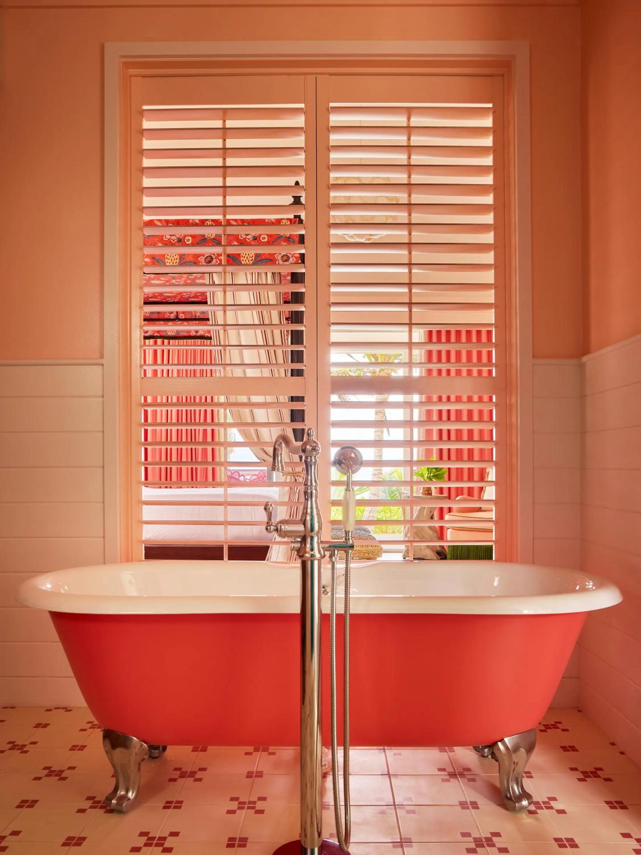 Bathroom in Coral Sands Inn & Cottages