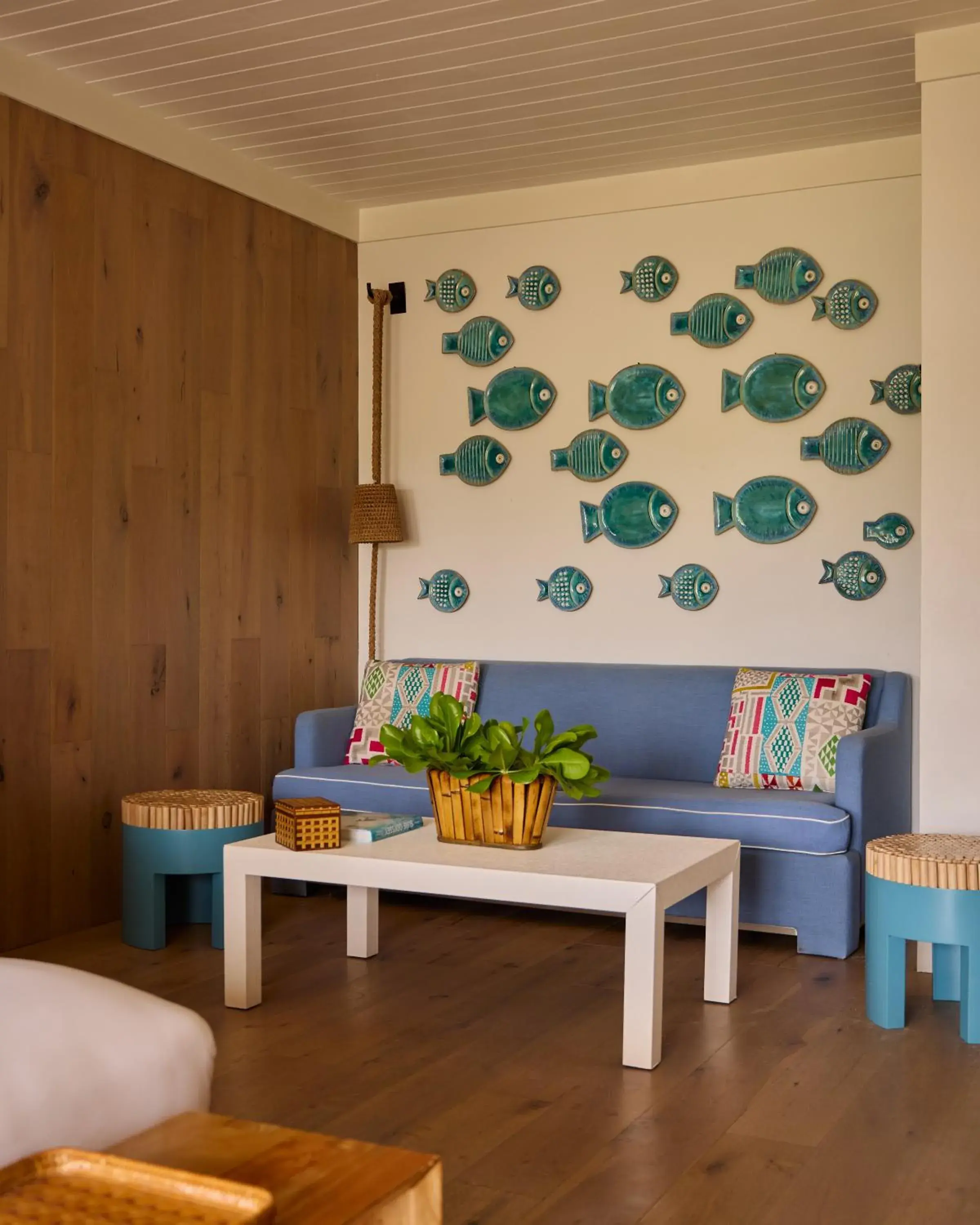 Junior Suite with Partial Ocean View in Coral Sands Inn & Cottages Junior Suite with Partial Ocean View in Coral Sands Inn & Cottages