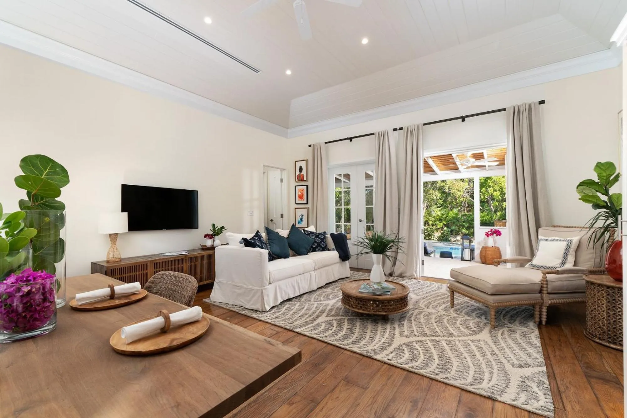 Living room in Pink Sands Resort