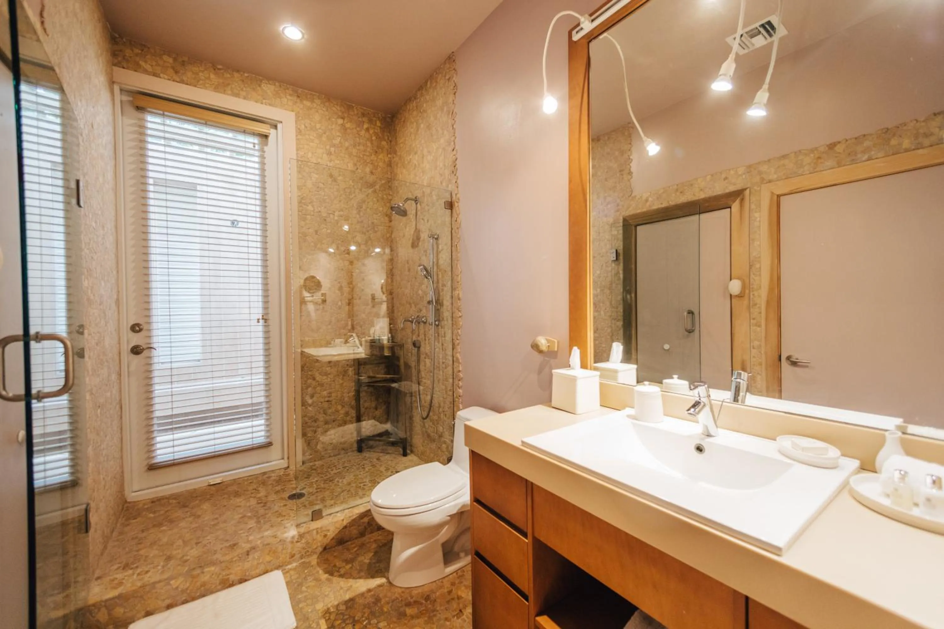 Bathroom in Pink Sands Resort