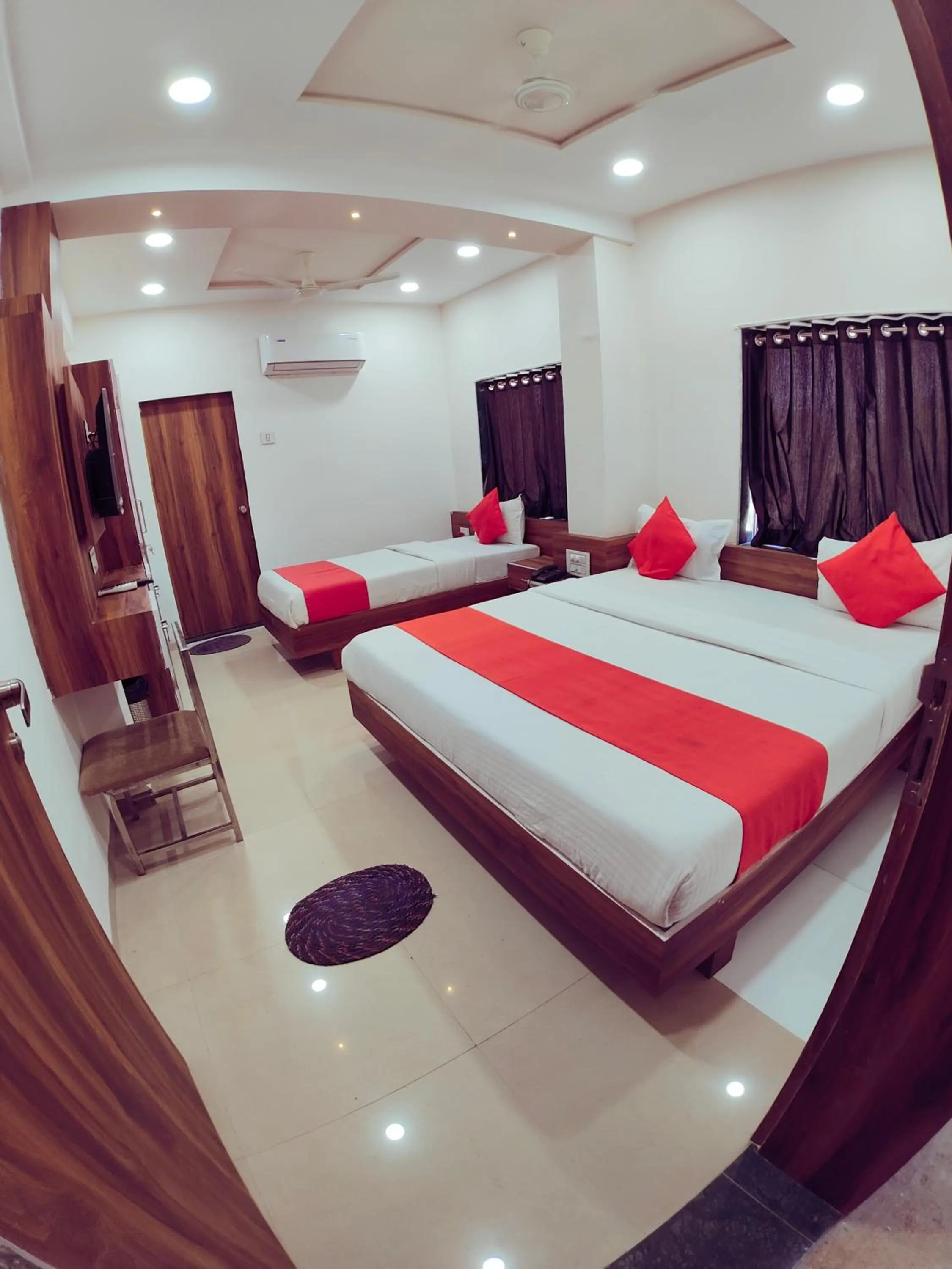 Bed in Hotel Nawanagar Residency