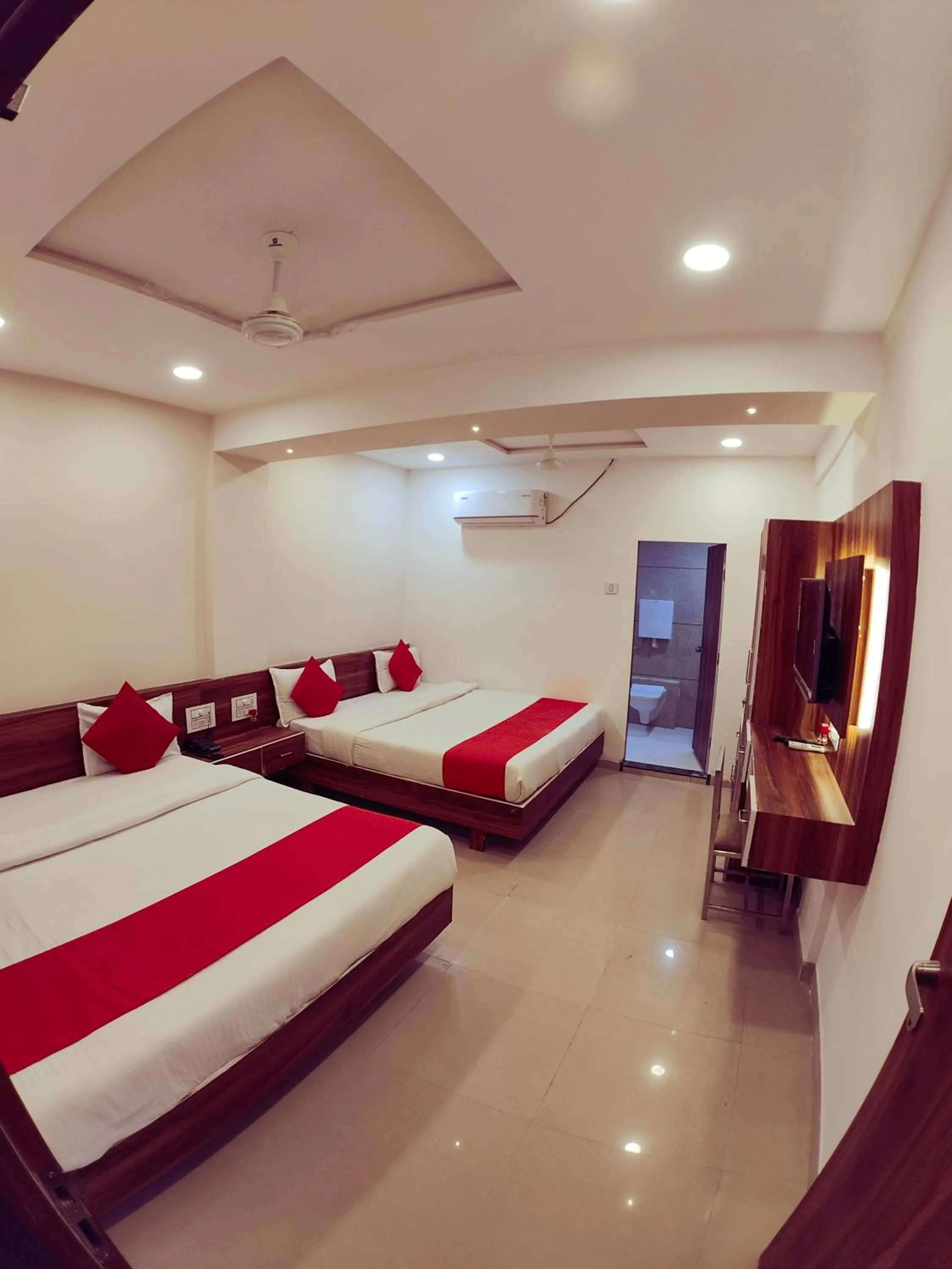 Bed in Hotel Nawanagar Residency