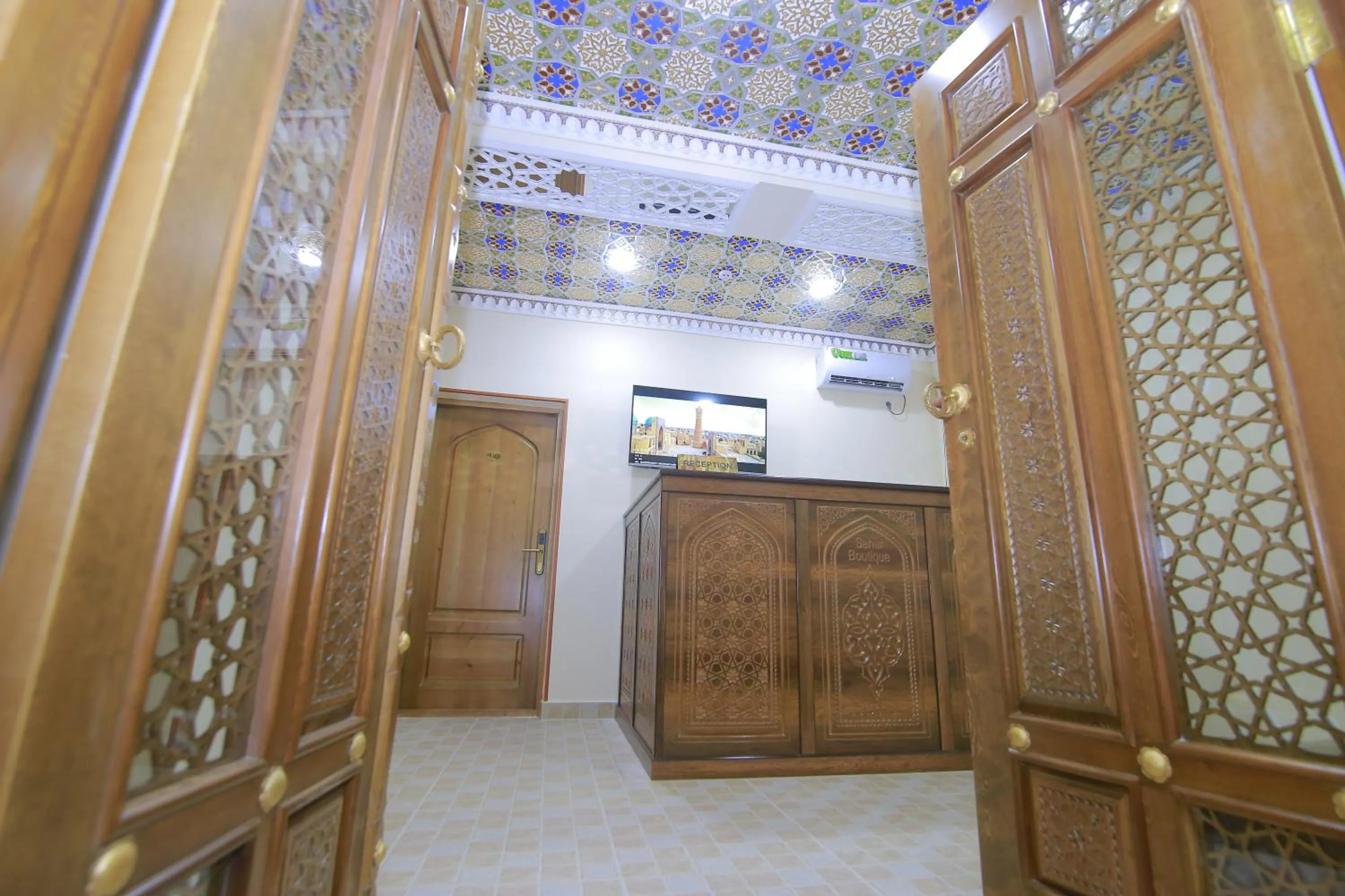 Lobby or reception in Sahar Boutique Hotel