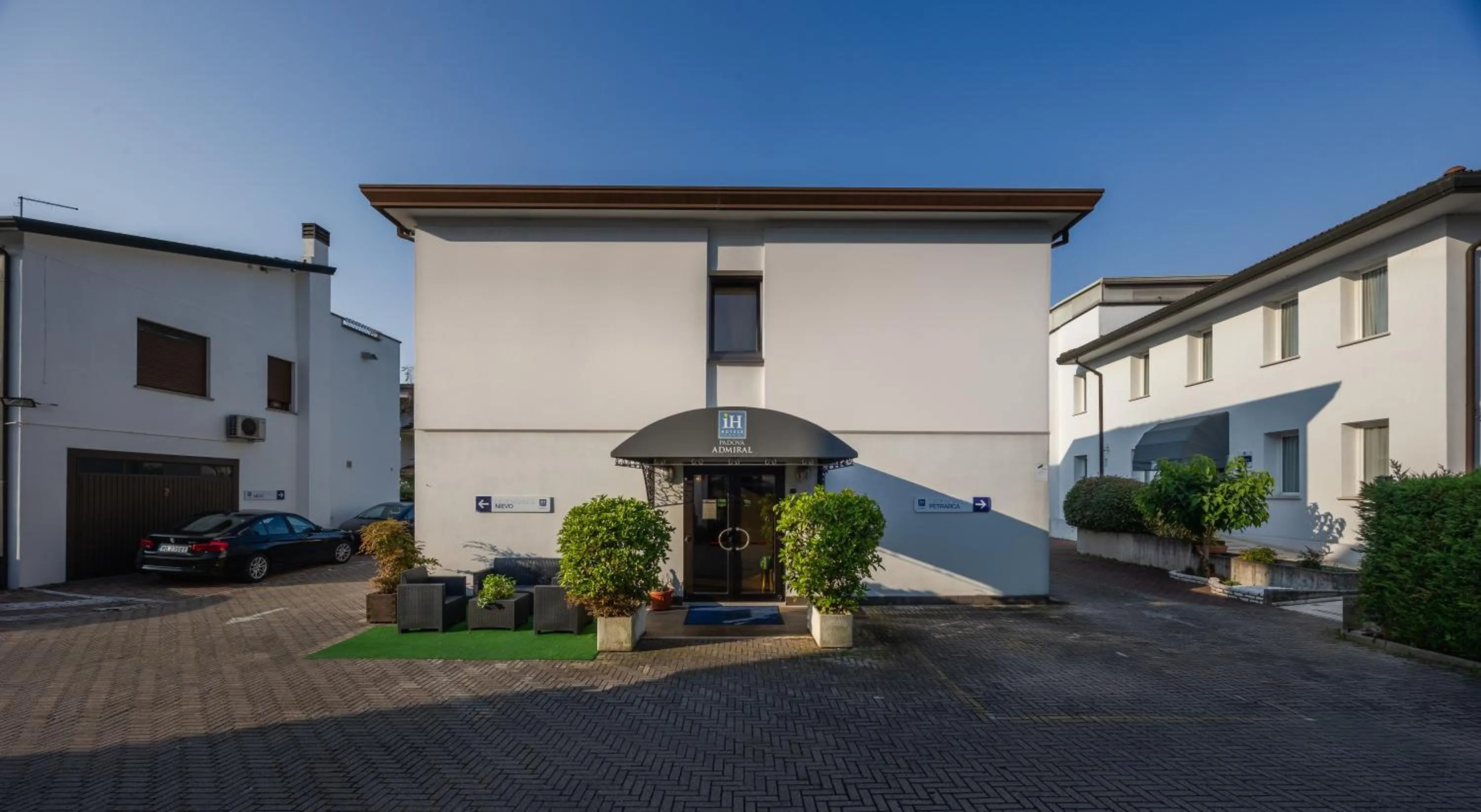 Property building in iH Hotels Padova Admiral
