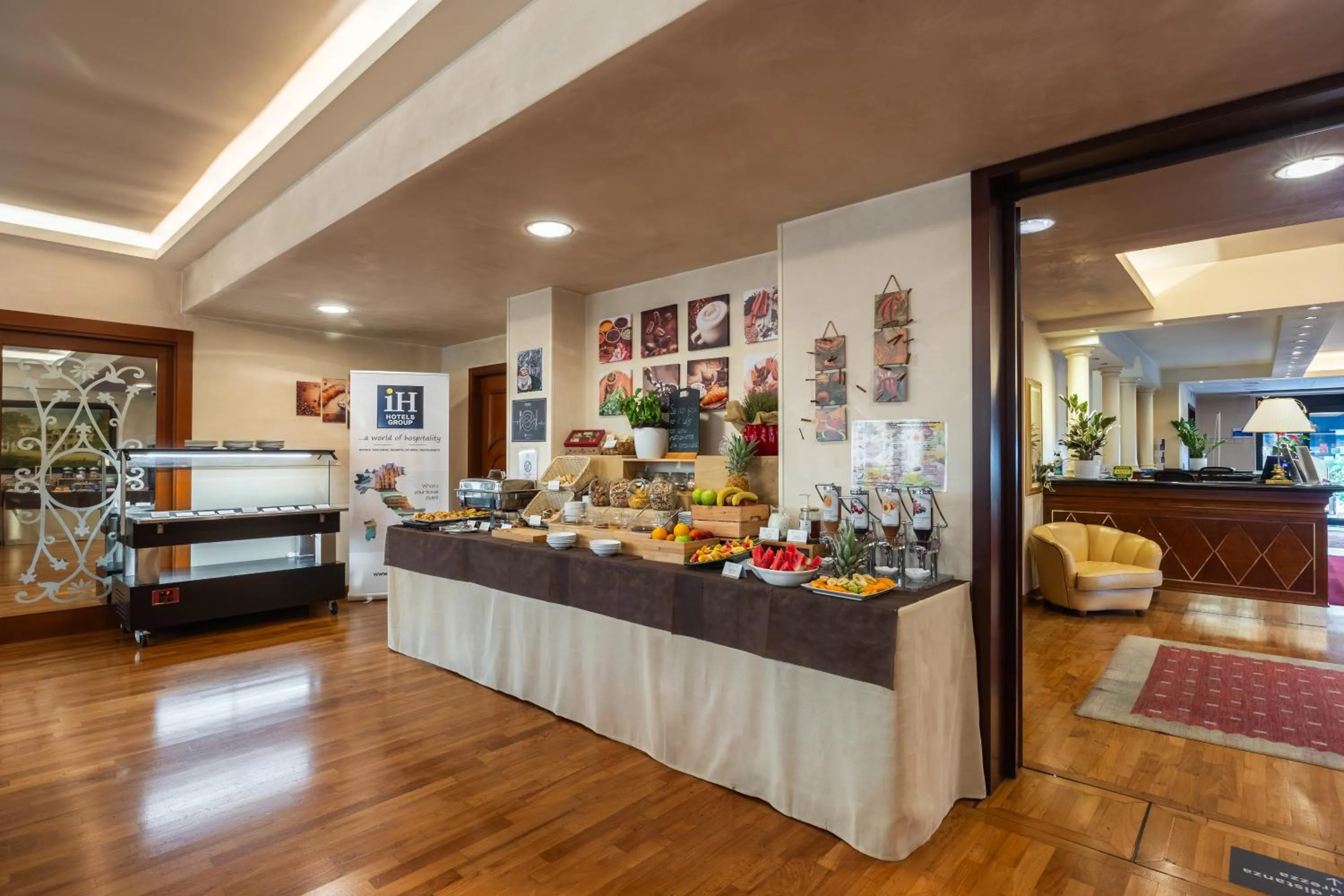 Breakfast in iH Hotels Padova Admiral