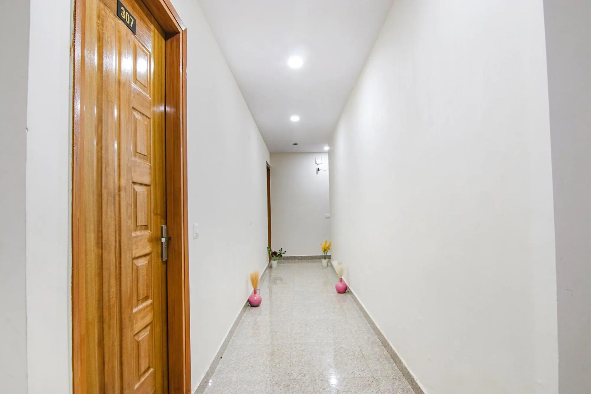 Lobby or reception in Via HC South Crown