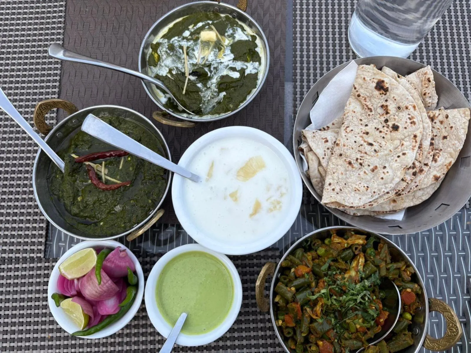 Food and drinks in Hotel Ramaya Inn