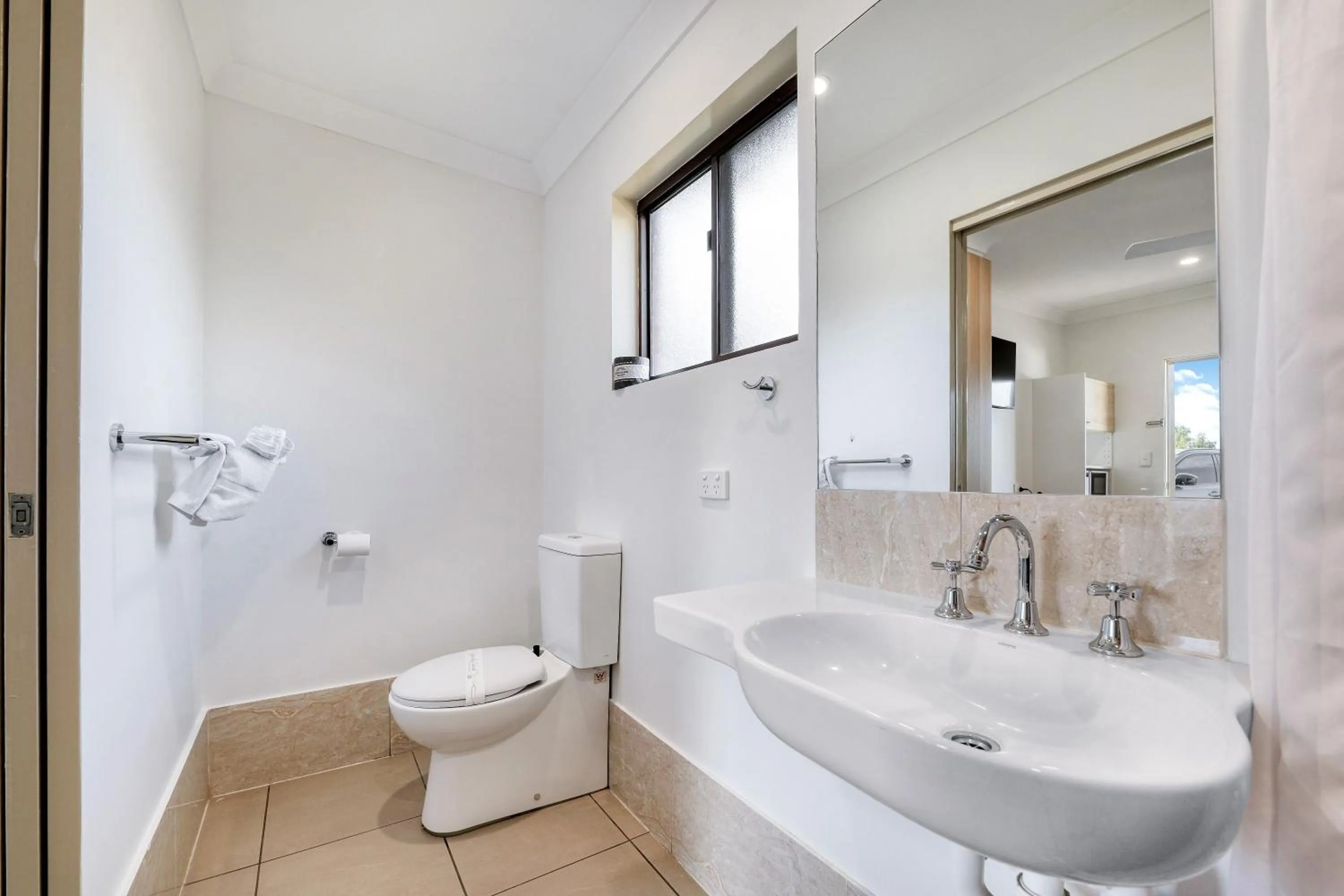 Bathroom in Boggabri Motel