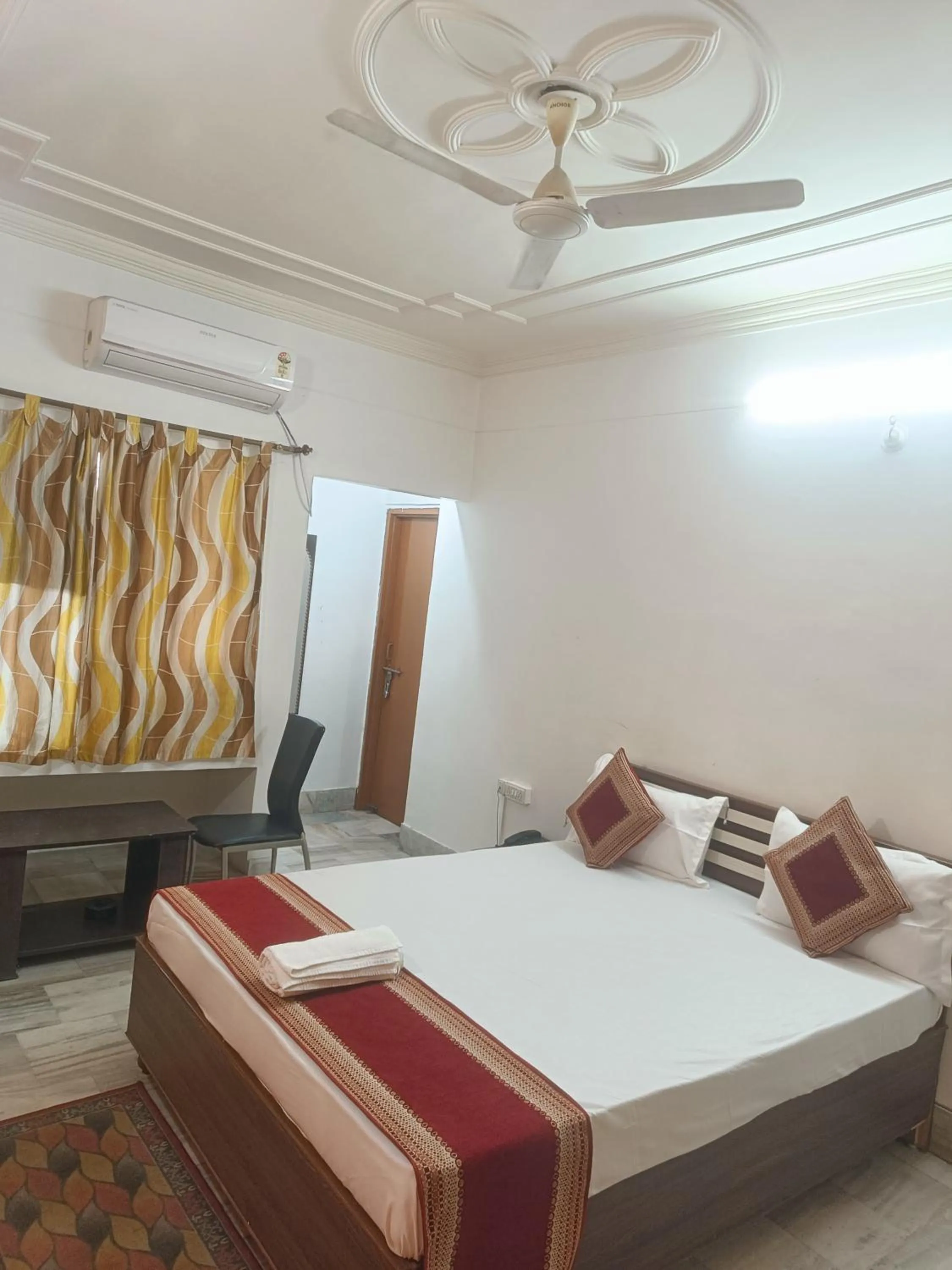 Bedroom, Bed in Hotel Aditya Palace