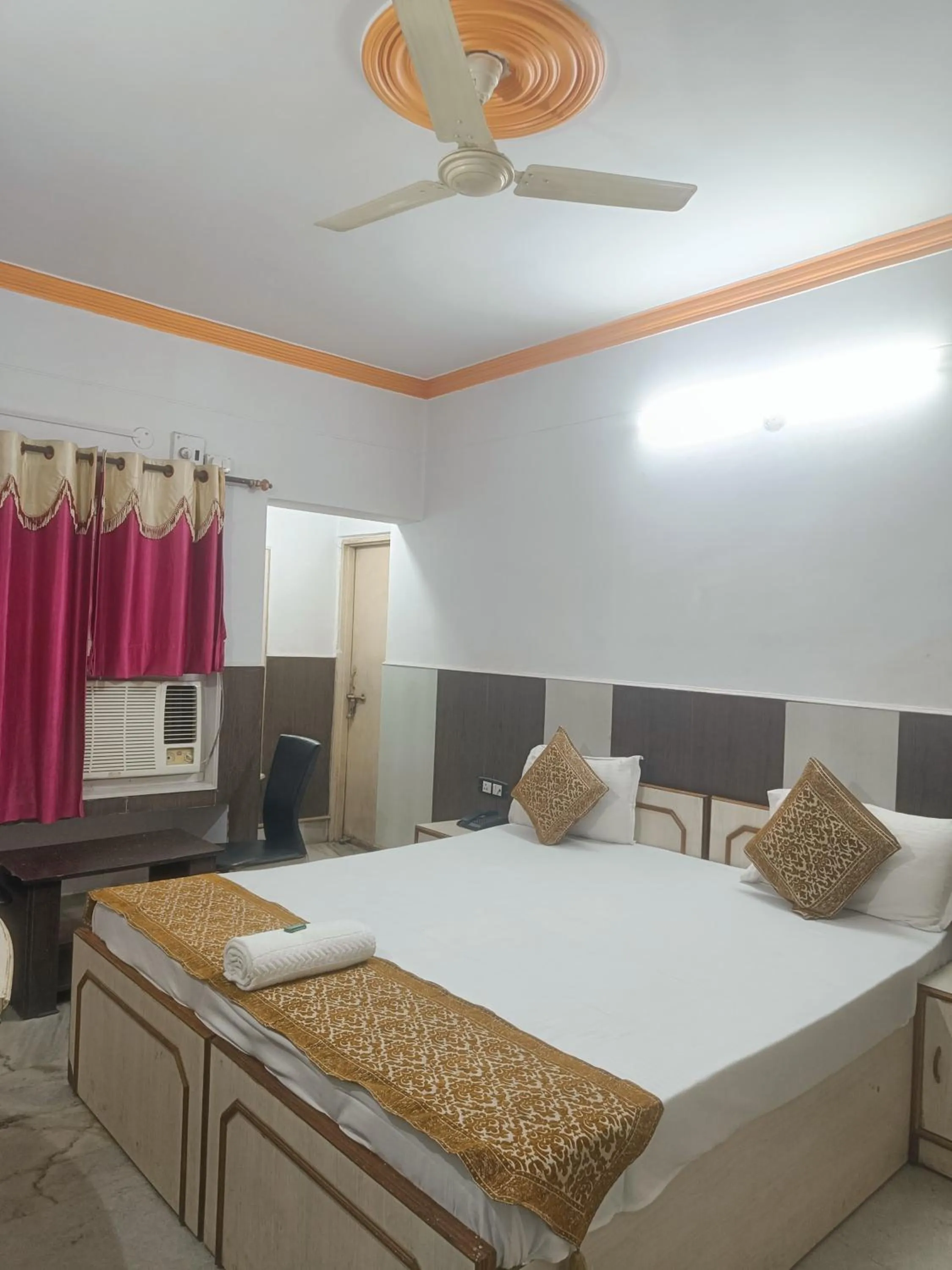 Bedroom, Bed in Hotel Aditya Palace